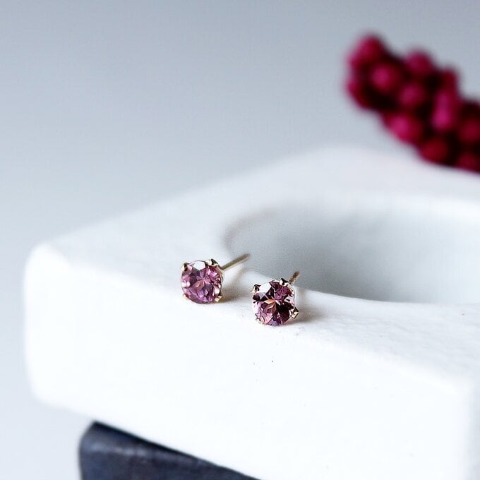 再入荷｜希少！マラヤガーネットのひと粒ピアス 4mm｜選べるピアス金具