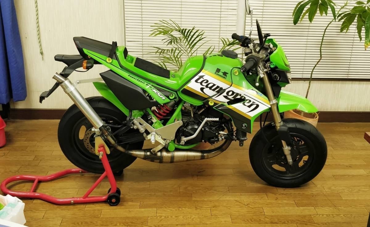 国内未販売新型ksr110用純正リアカウル緑/白、緑/黒 ksr2可 | Zracing