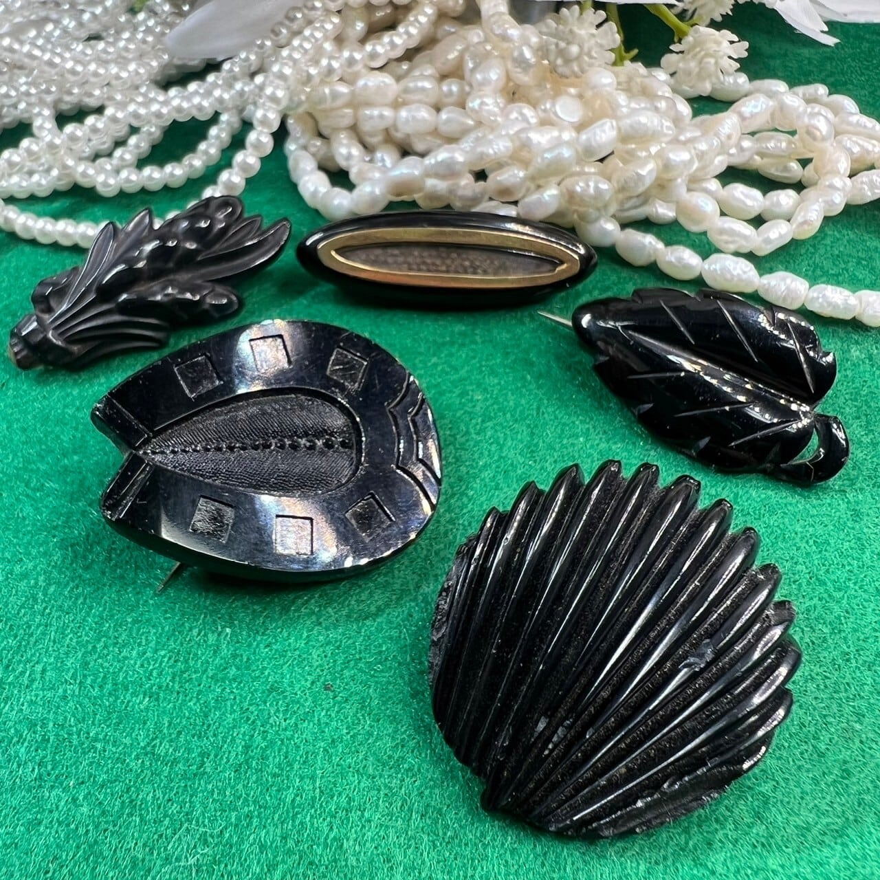 アンティークジュエリー イギリス アンティーク ジェット ブローチ 5