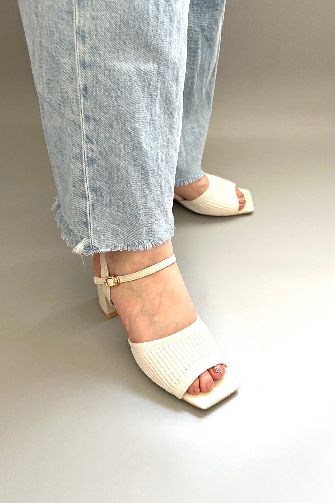 新品未開封】NaptimeNissyサンダルアイボリー