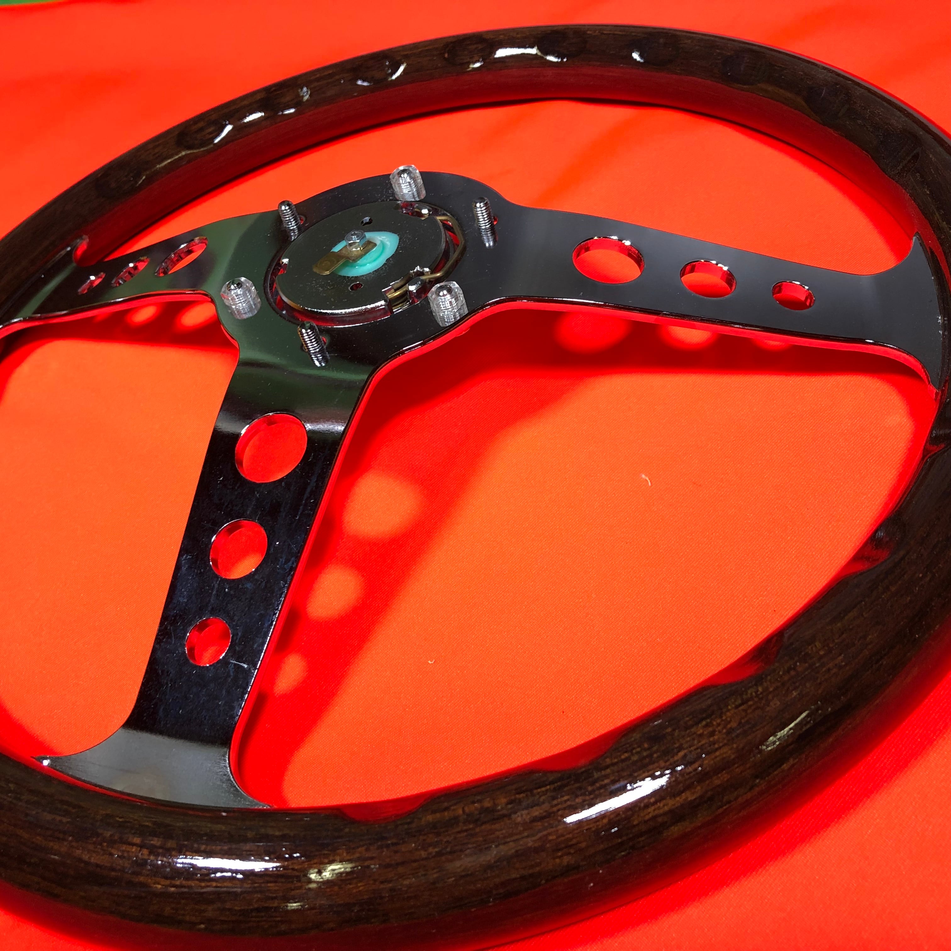 当時物”ウッドステアリング350mmΦ ポリッシュスポーク/丸穴“Baron