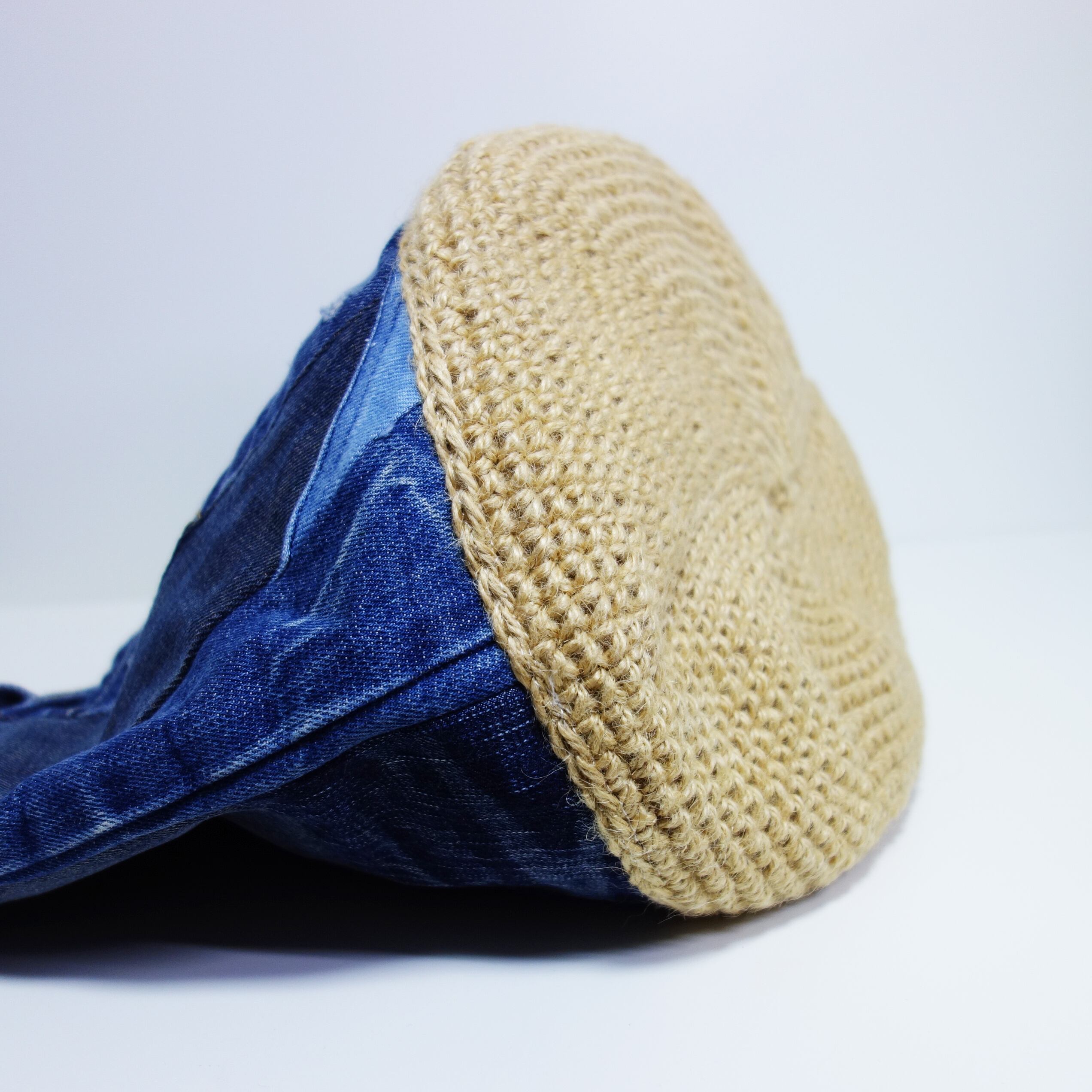 リメイクデニム バケツ型トートバッグ 丸底 麻ひも 1点物 | DENIMCLUB