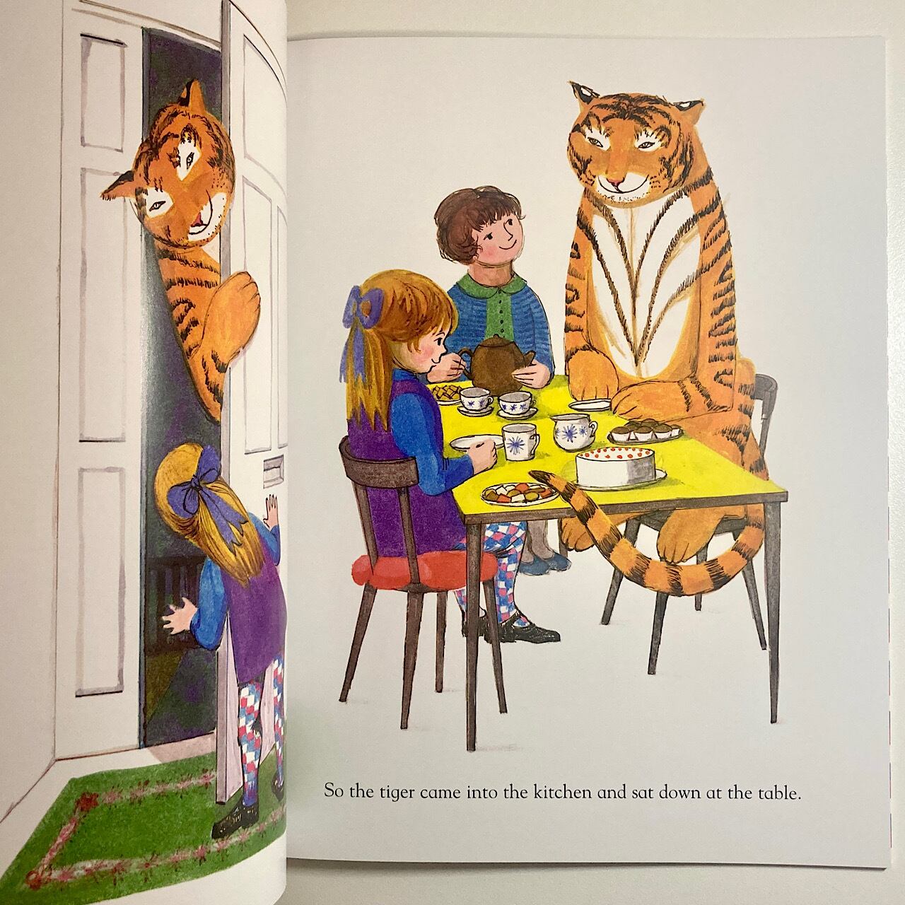 The Tiger Who Came to Tea | 素敵な洋書の絵本屋さん Read Leaf Books