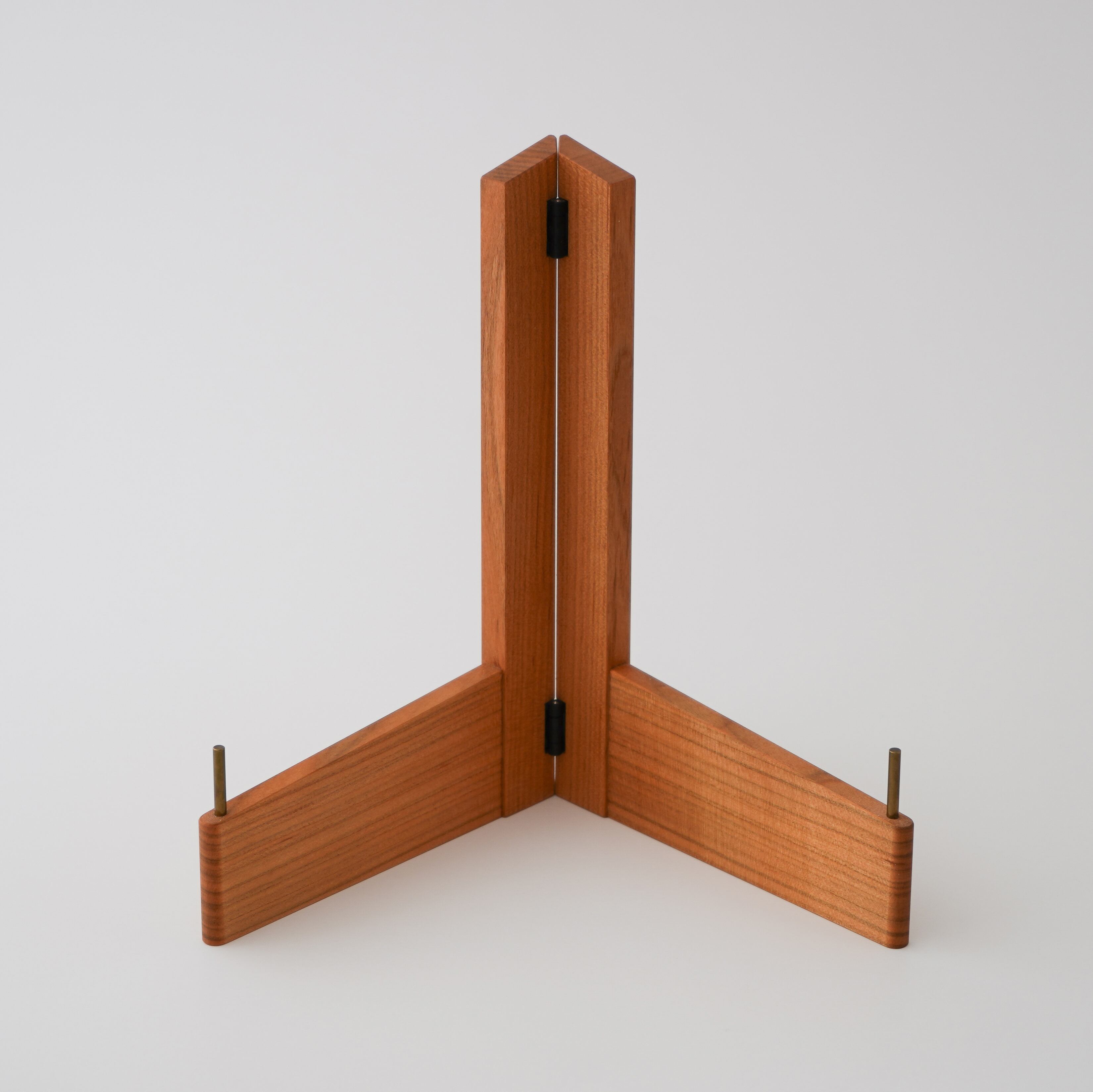 皿立て（大）plate stand large | ヨシタ手工業デザイン室