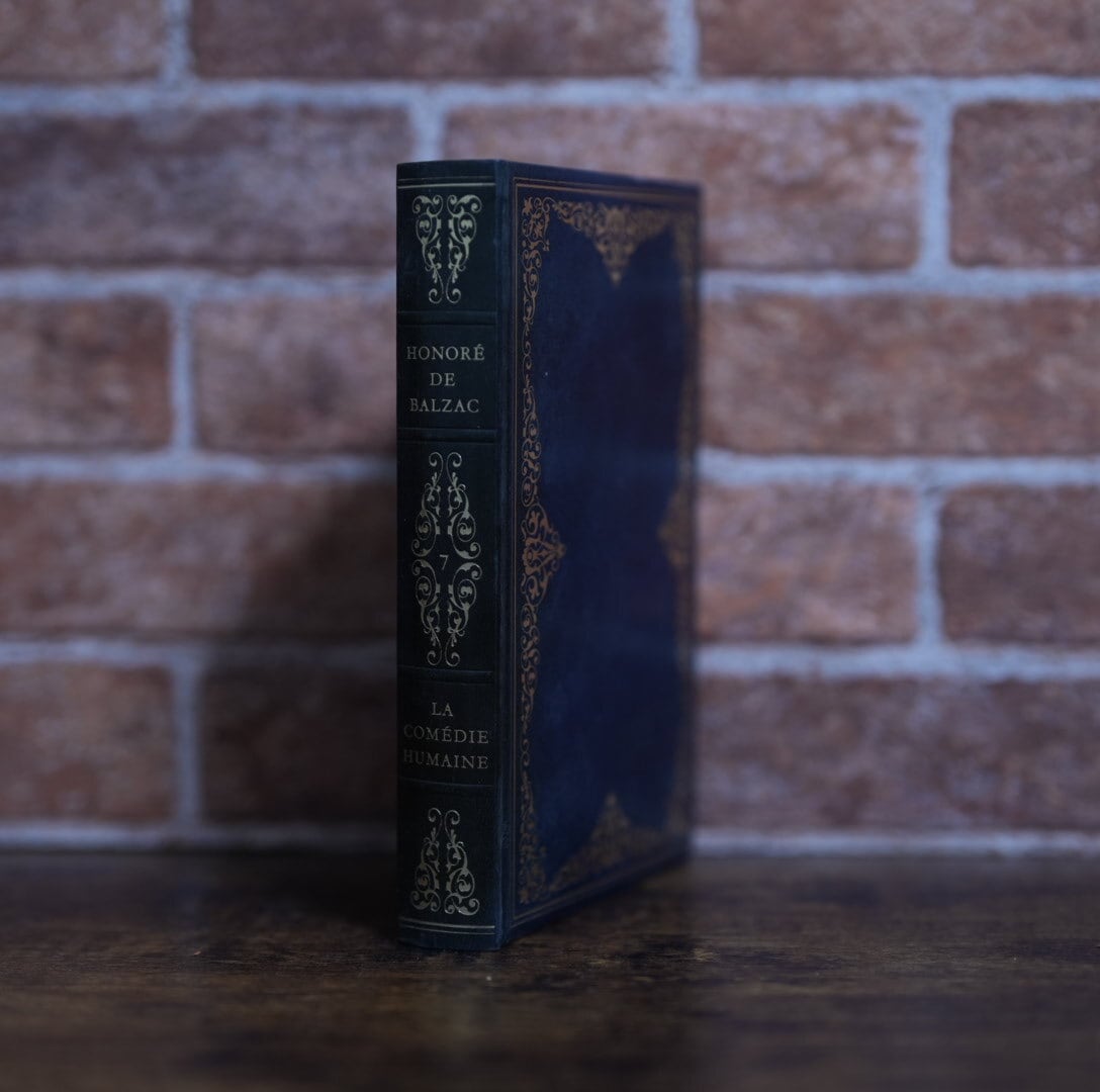 ゴールドの装飾が素敵な青色の洋書 古書 ヴィンテージ インテリア