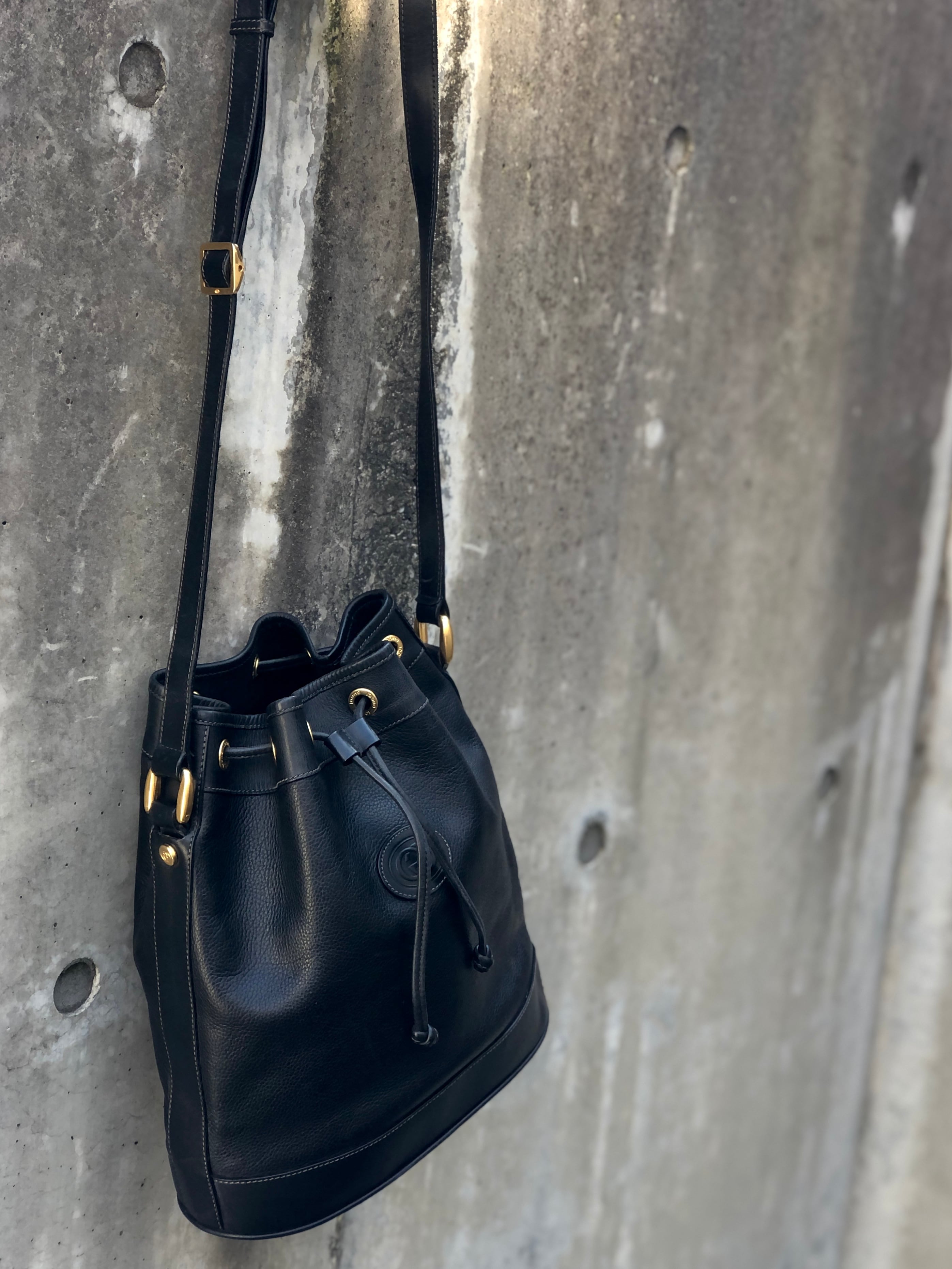 GUCCI グッチ GG型押し エンボスレザー 巾着 ドローストリング