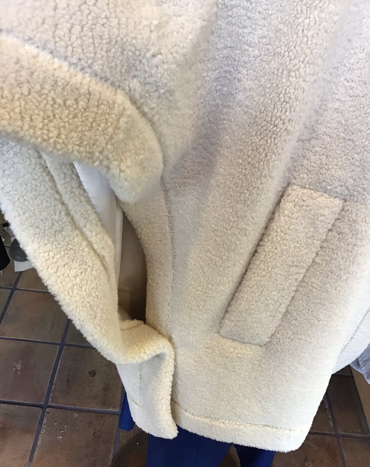 passione ボアステンカラー両脇オープンボタン留めポンチョ5分袖 オフ