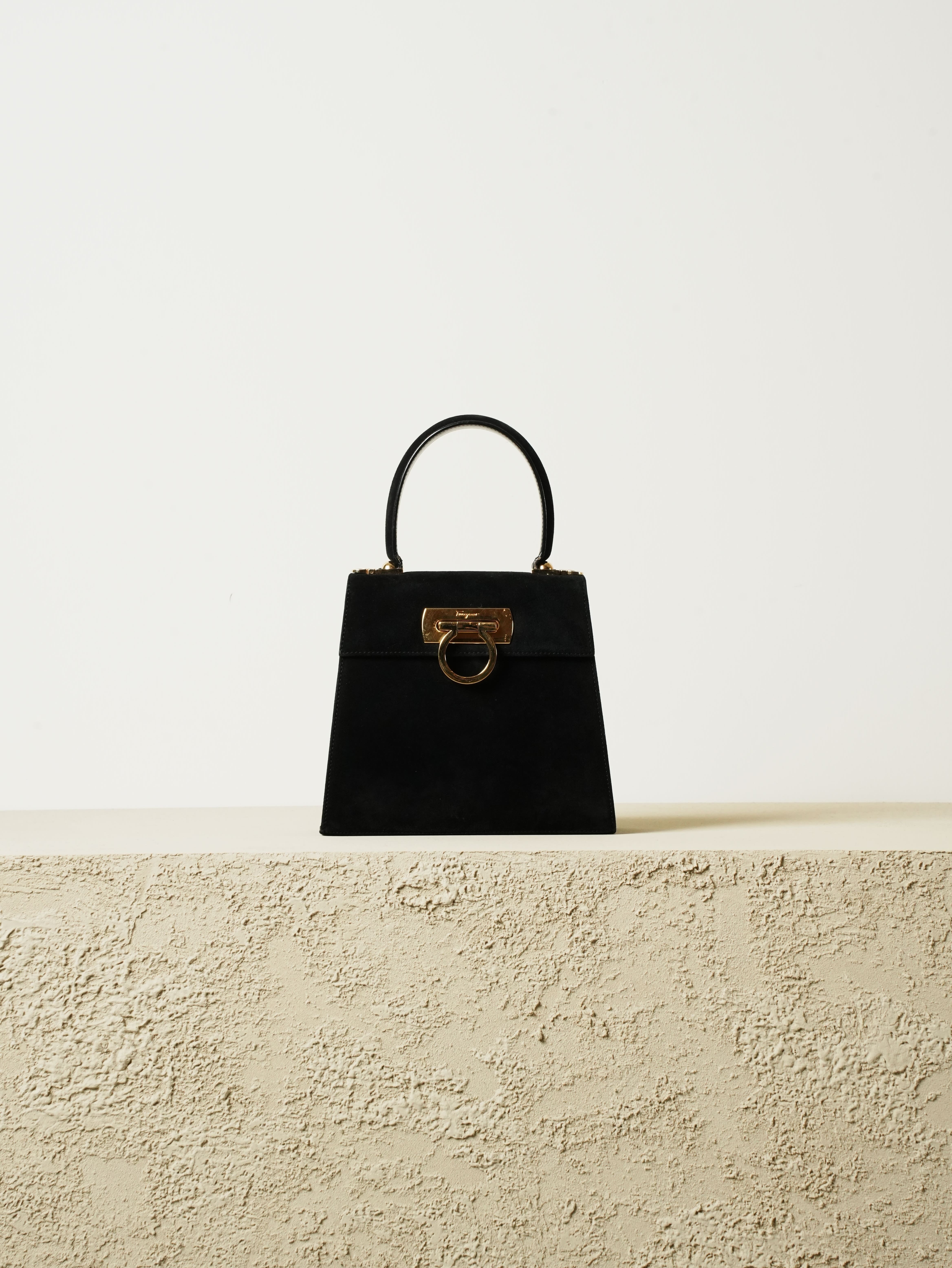 FERRAGAMO フェラガモ スエード ガンチーニ ハンドバッグ | Raum Vintage