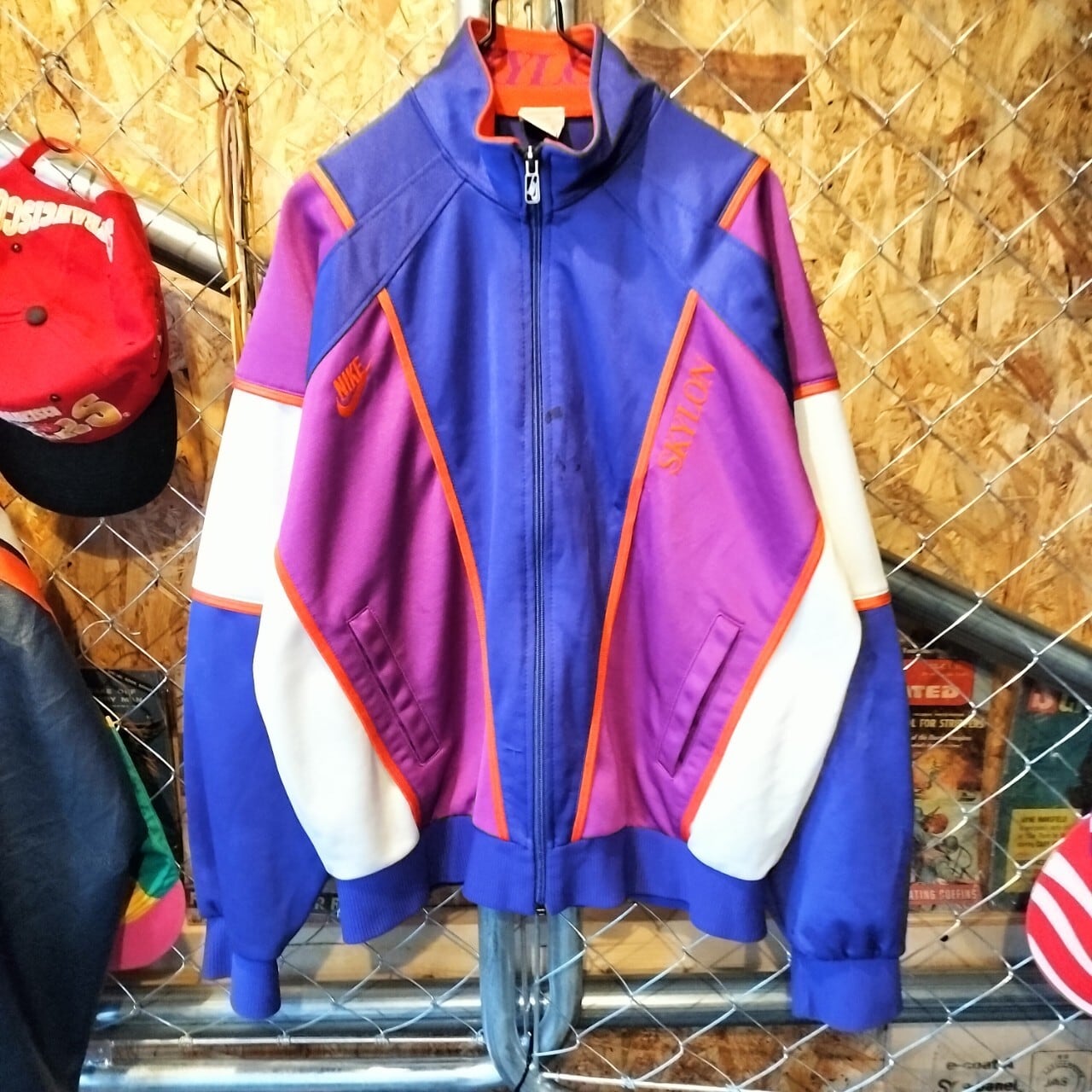 39db0f063180eefcc23899945a7768