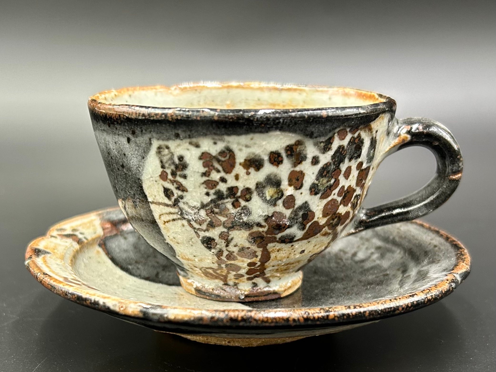 黒唐津エスプレッソカップ＆ソーサー／Kuro-karatsu espresso cup and