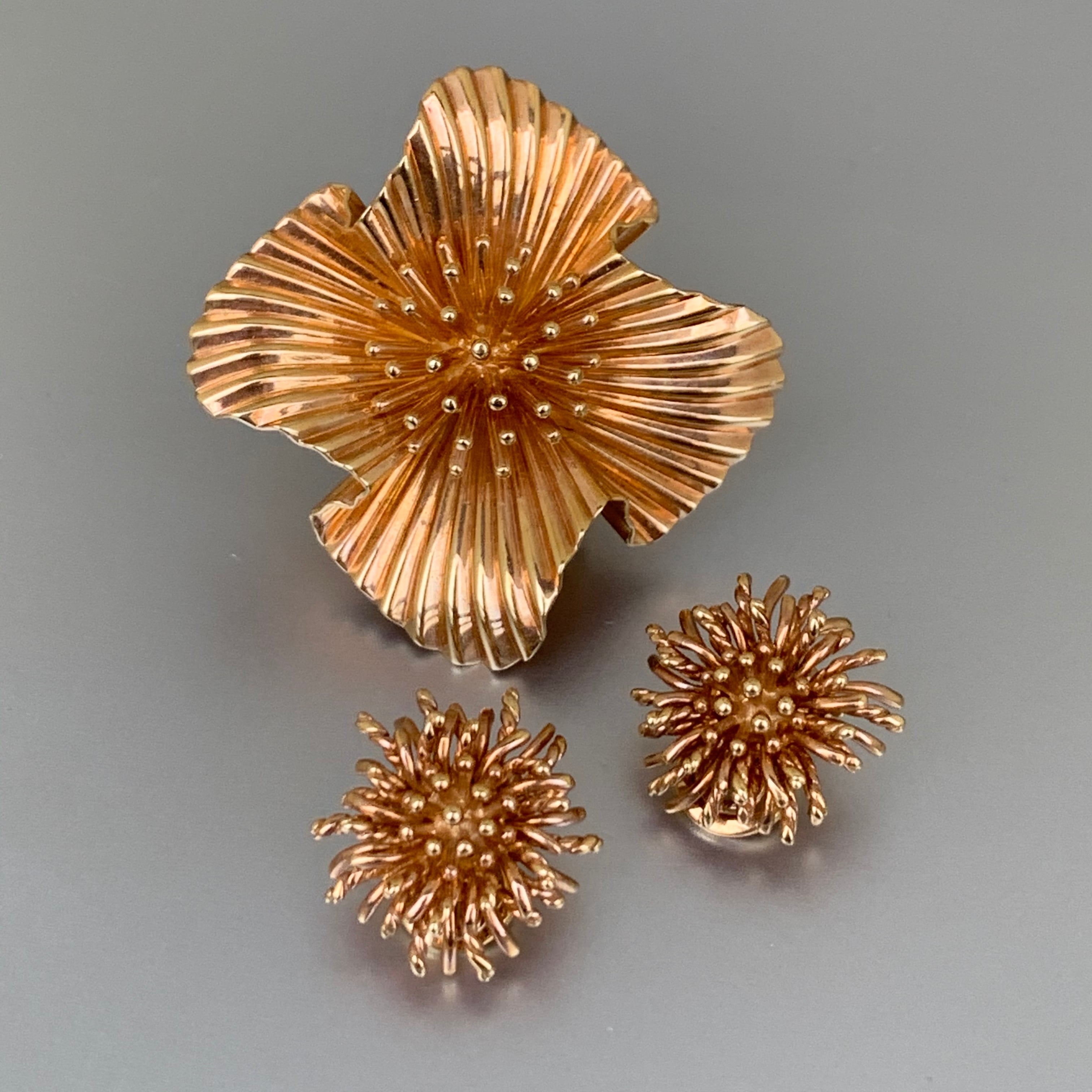 Tiffany Retro Gold Brooch & Earrings Set | Victorian Box