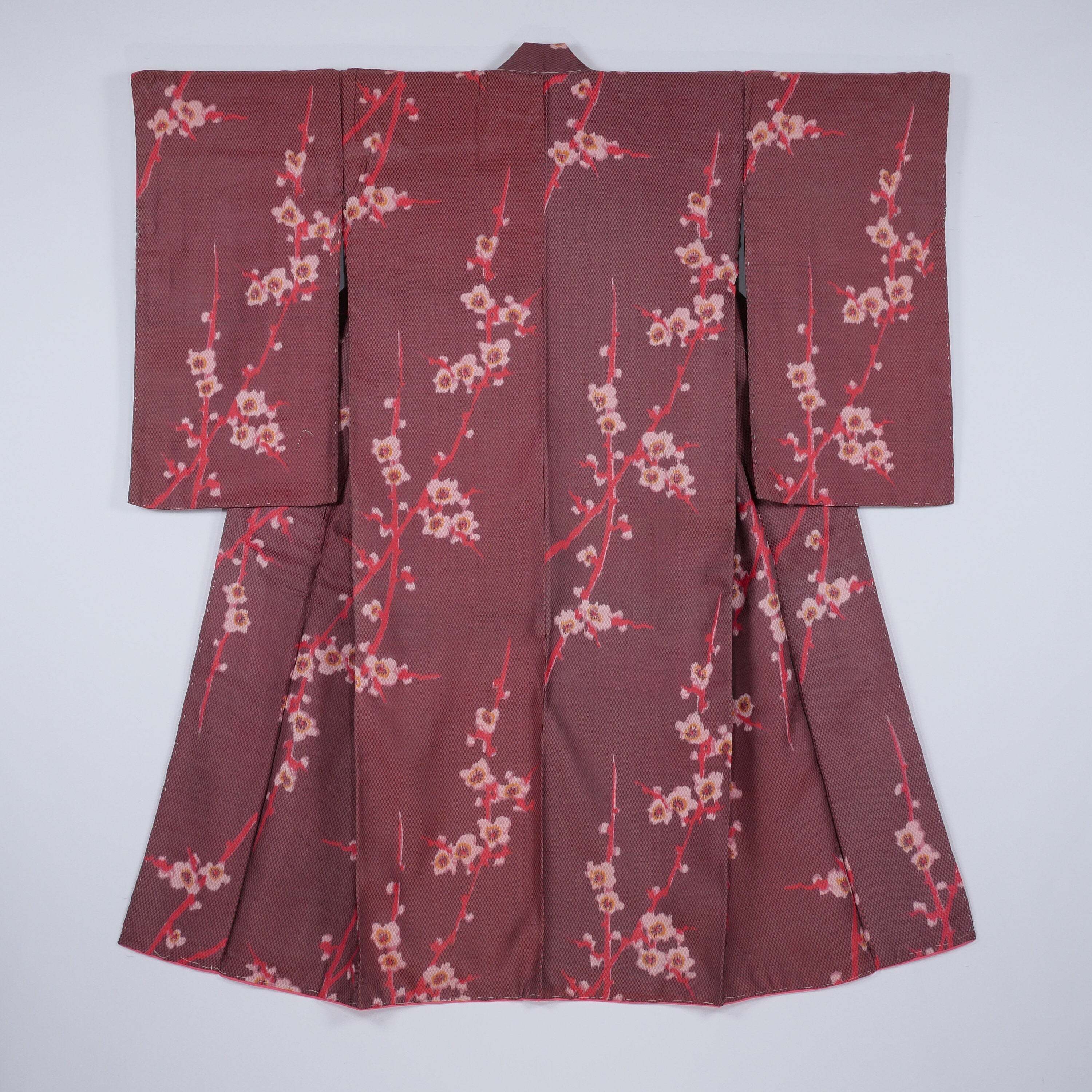 正絹 梅の花柄 銘仙着物 | Vintage hachioji meisen kimono with plum