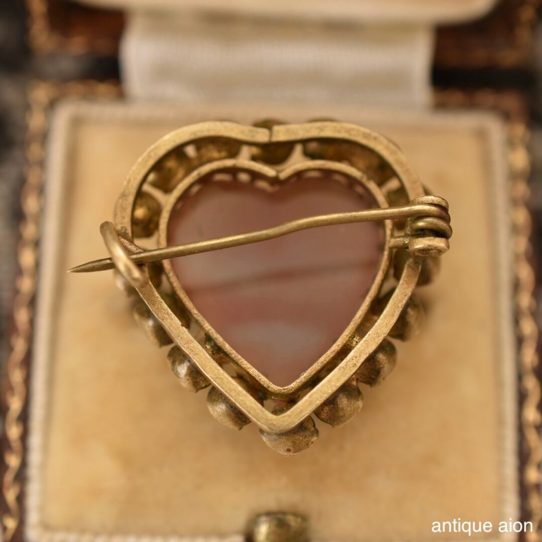 アンティーク 1900年前後 サフィレットガラスのハートシェイプブローチ