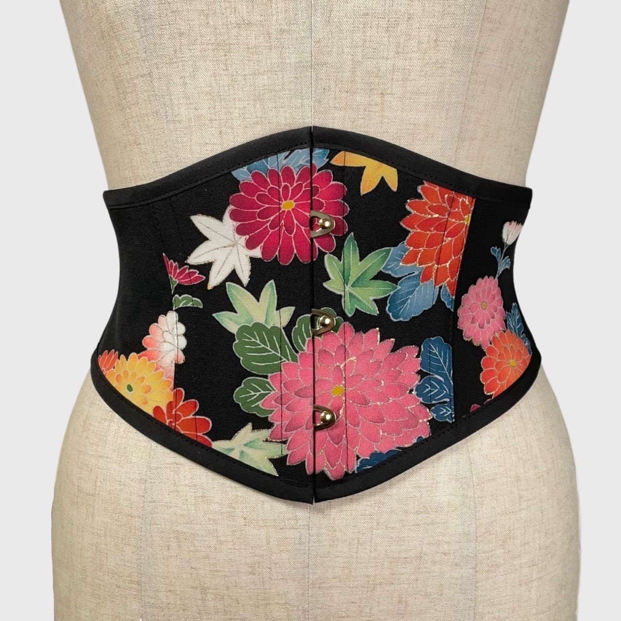 着物コルセット（菊・黒留袖より制作）Kimono Corset (Chrysanthemum