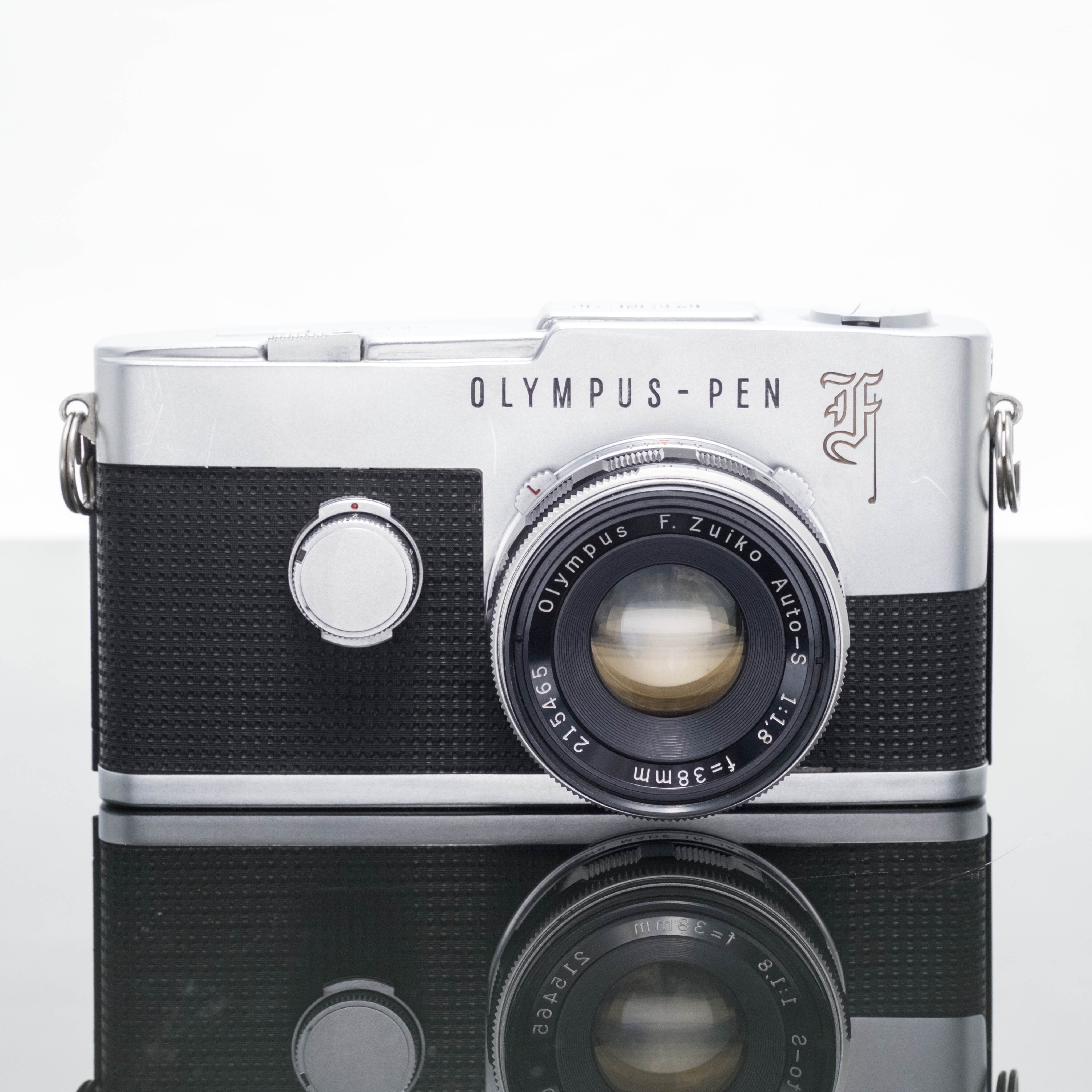 OLYMPUS PEN-F + F.Zuiko Auto-S 1:1.8 F=38mm【フィルムカメラ