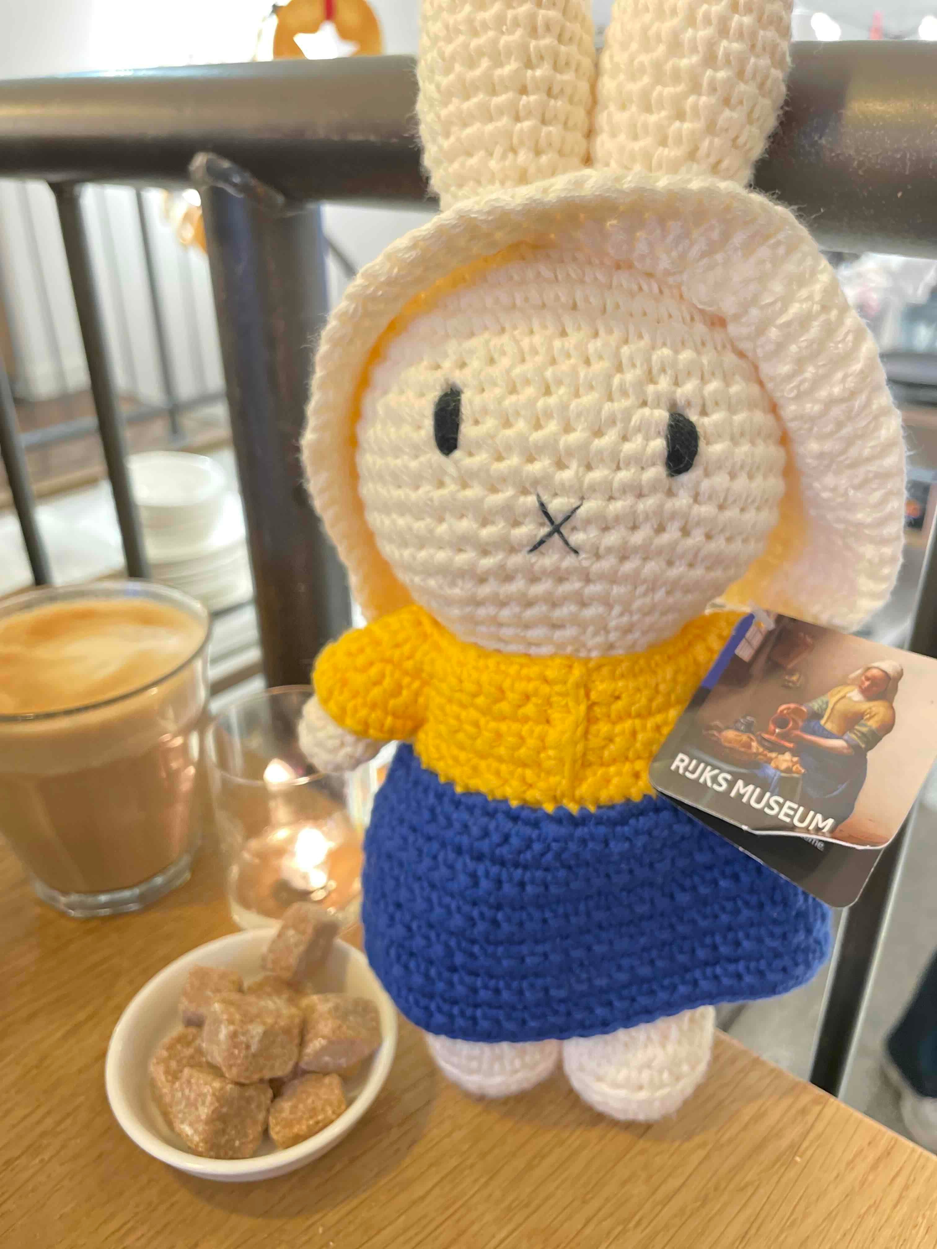 ミッフィー ぬいぐるみ 牛乳を注ぐ女 -nijntje handmade en haar