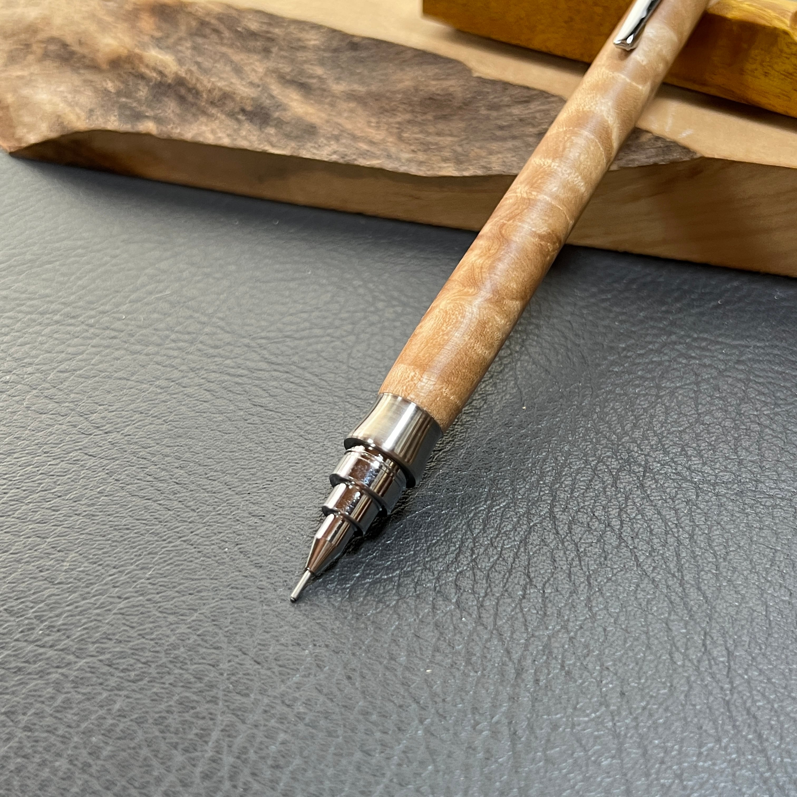 39もみじ根杢 木製シャーペン 最強低重心Rタイプ ステンレス | handwood