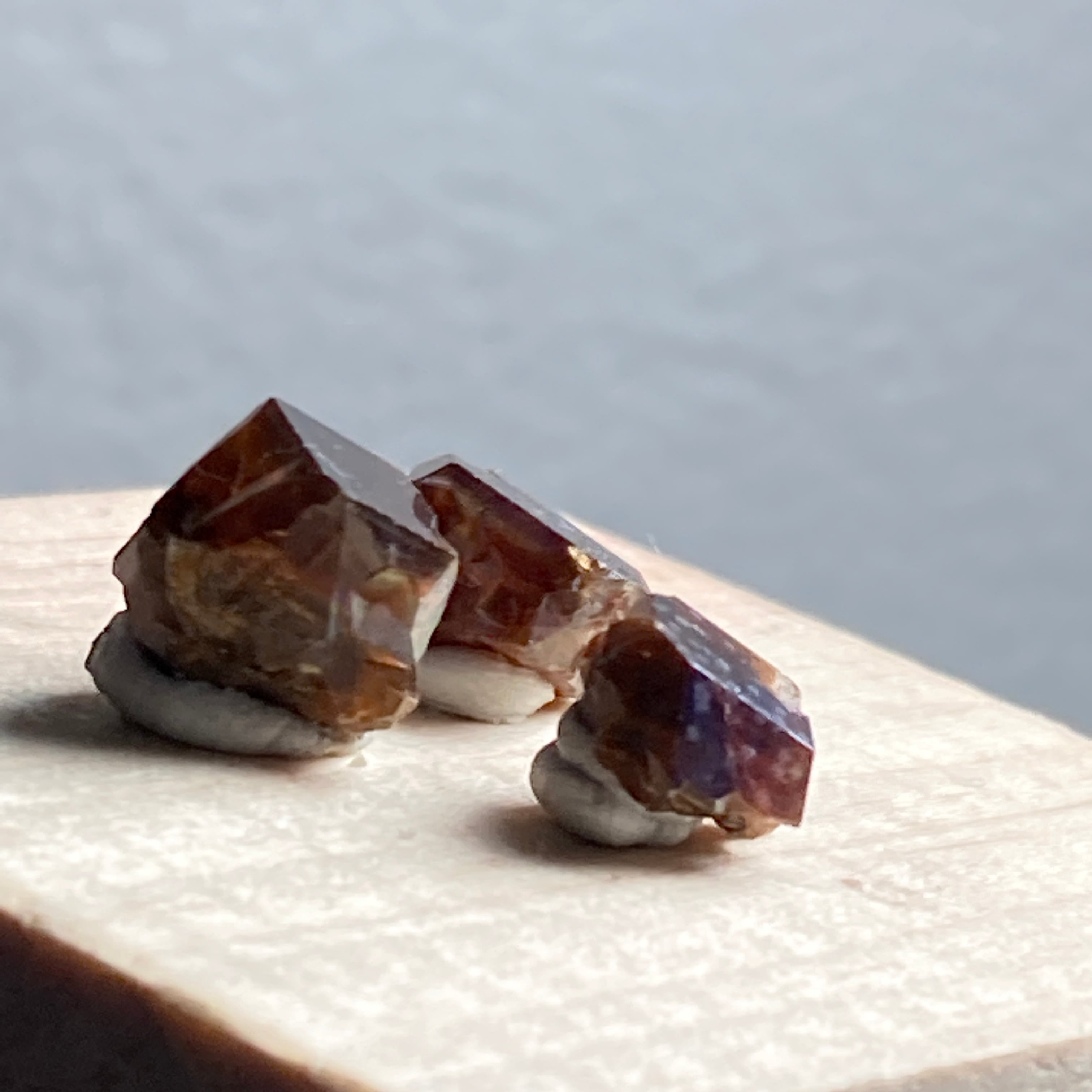 国産鉱物 レインボーガーネット3個セット 鉱物標本 奈良県 天然石 原石