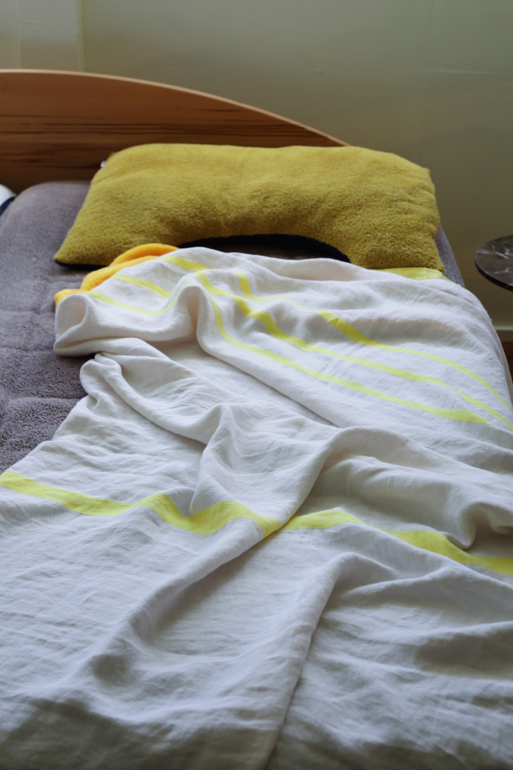 LAPUAN KANKURIT｜ USVA リネンブランケット(150×260cm) | 眠家