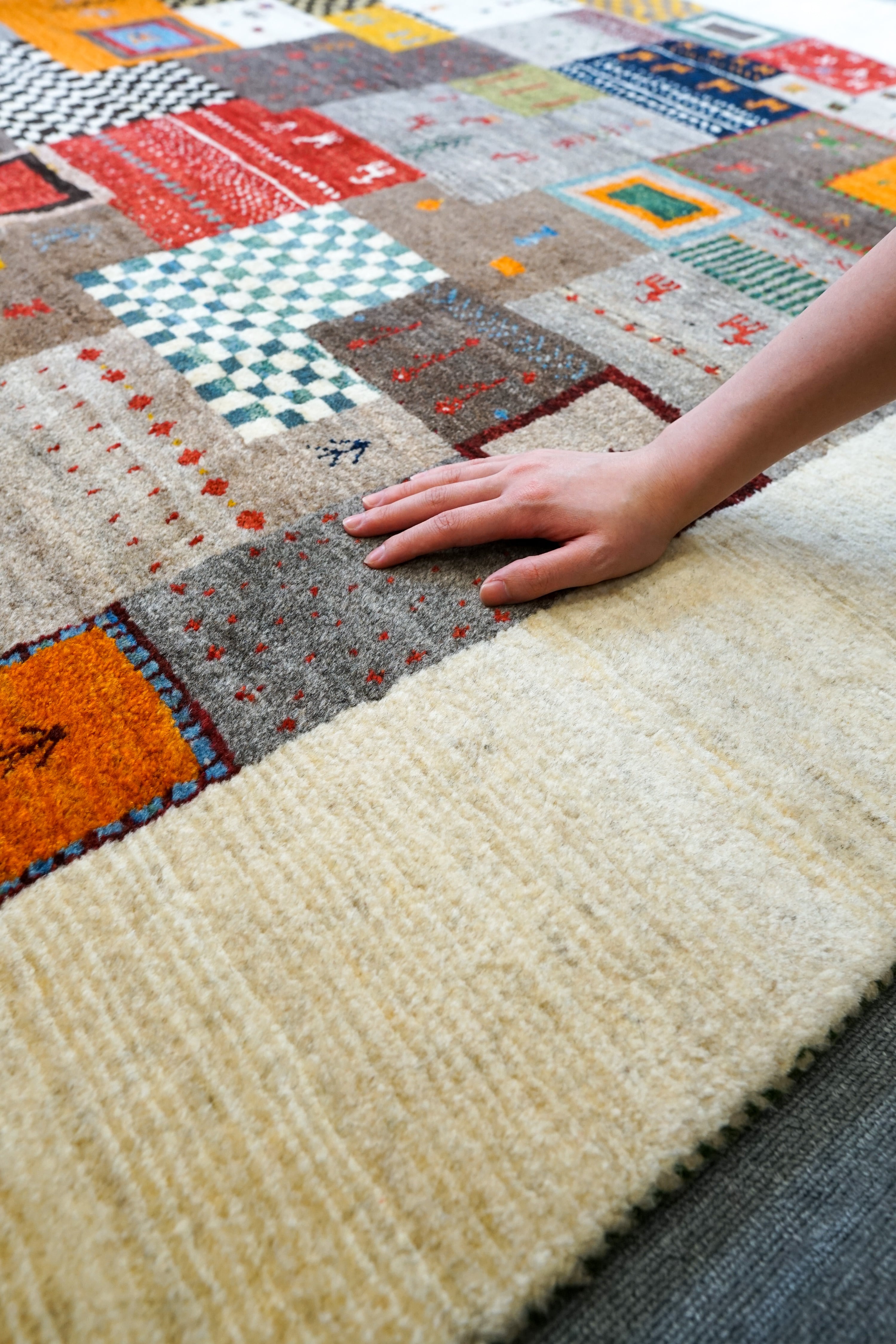 40×40cm ペルシャ絨毯 手織りギャッベ アマレ族ギャッベ ギャベ 40