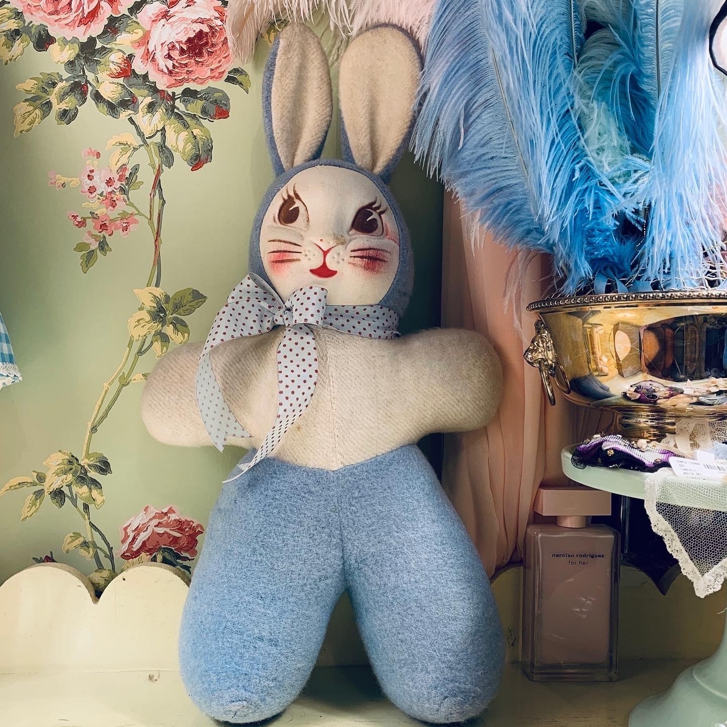 ブルー×白のウサギのぬいぐるみ [Vintage] (200904) | Baby Ribbon