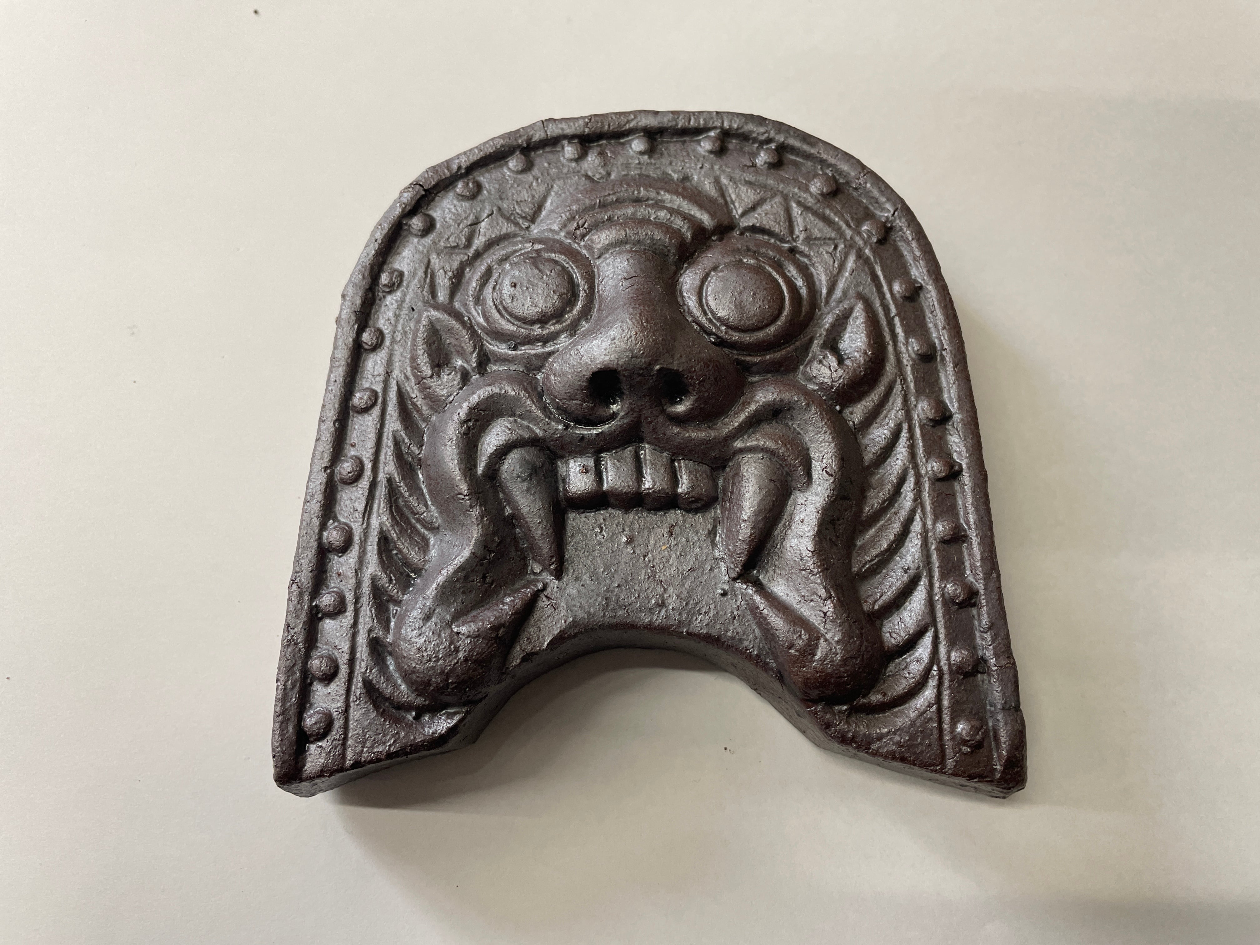 鬼瓦（大）B赤瓦 | seramika store