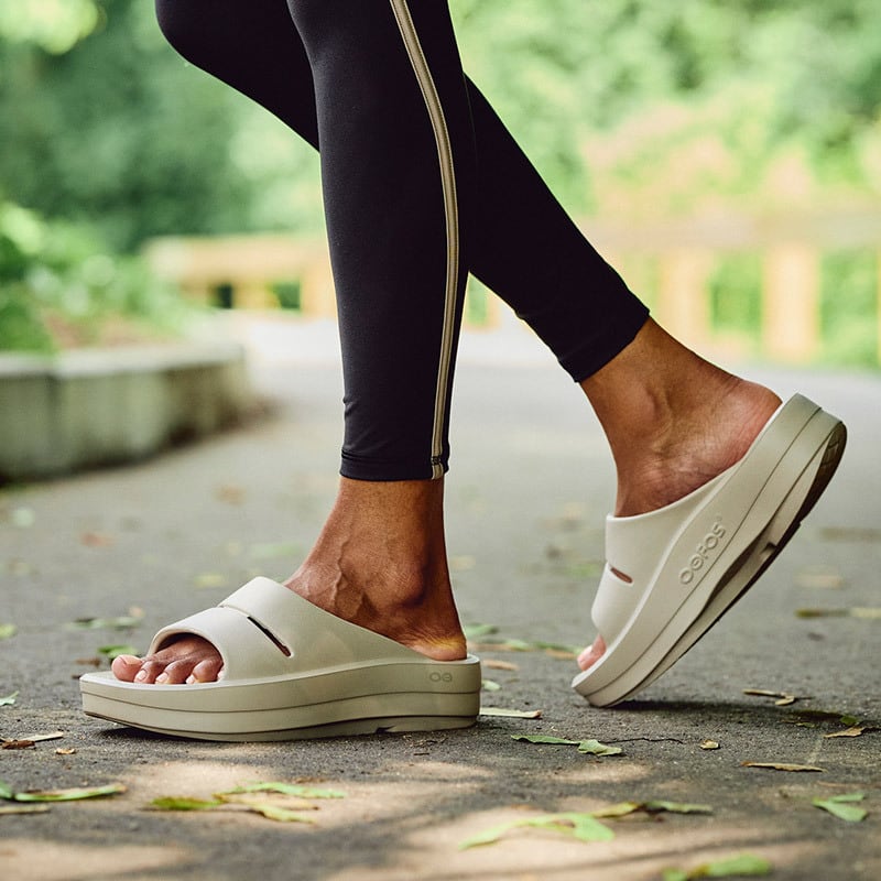 OOFOS (ｳｰﾌｫｽ) - OOMEGA OOAHH NOMAD (ｳｰﾒｶﾞｳｰｱｰ ﾉﾏﾄﾞ) | thecompus