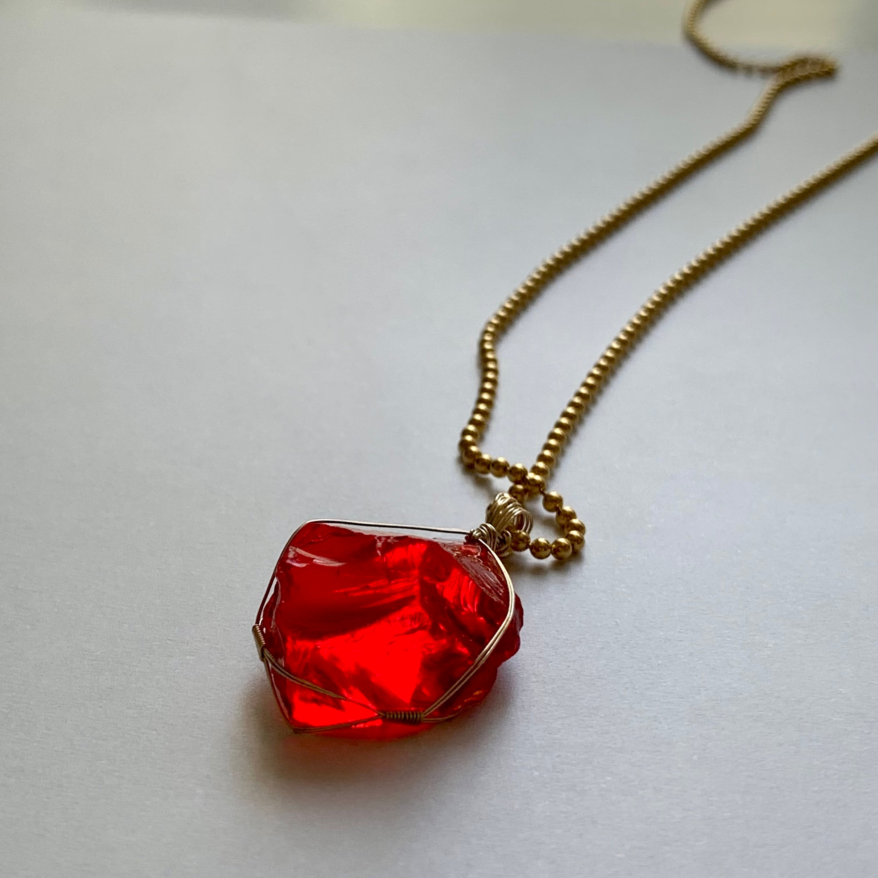 アンダラクリスタル・レッド ペンダントトップ | 天然石ワイヤーアート