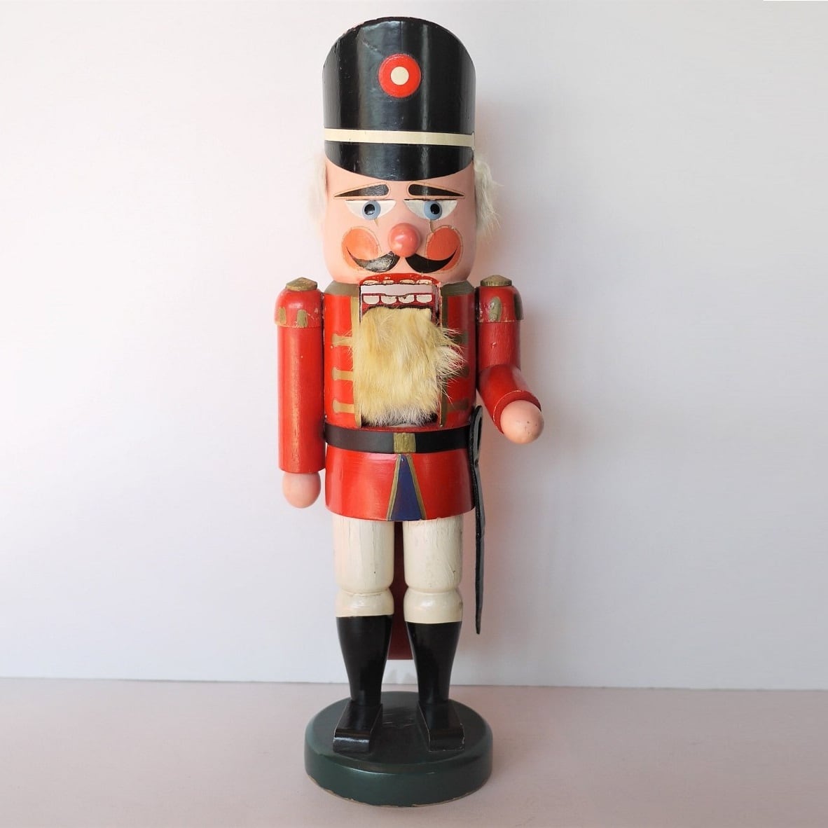 くるみ割り人形 赤い兵士 DDR 東ドイツ | こりすのパン屋Base店 （世界