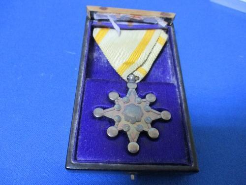 勲章 勲八等瑞宝章☆1888年（昭和21年）～／純銀製／ | アンティーク