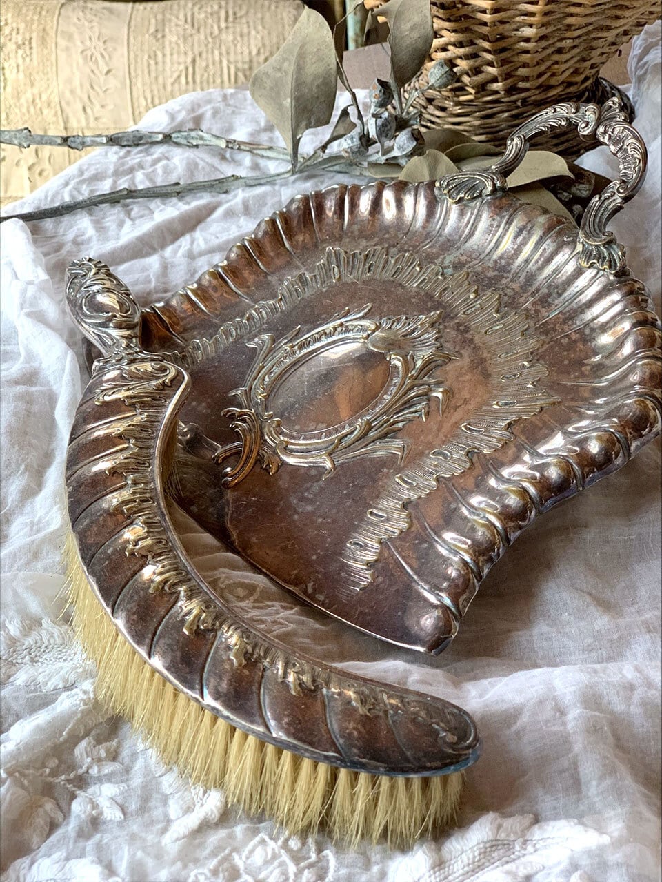 シルバーカラーダストパン ロカイユ装飾 パンくず取り テーブルブラシ