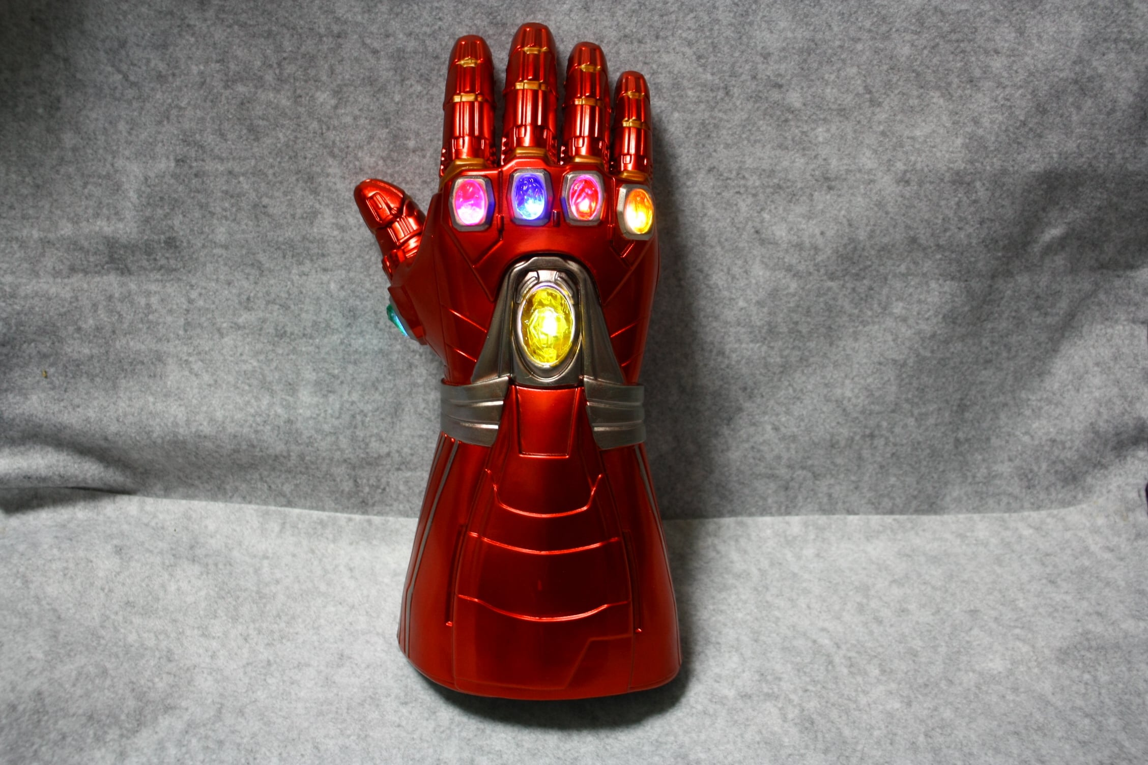 アベンジャーズ エンドゲーム アイアンマン ナノガントレット 小道具