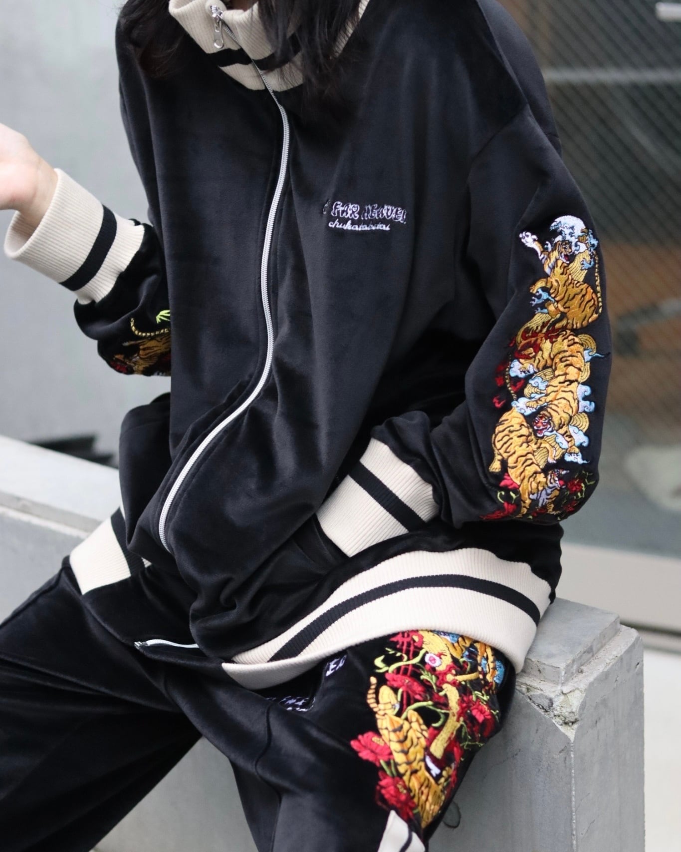 Tiger track jacket【Black】 | チュウカタベタイ