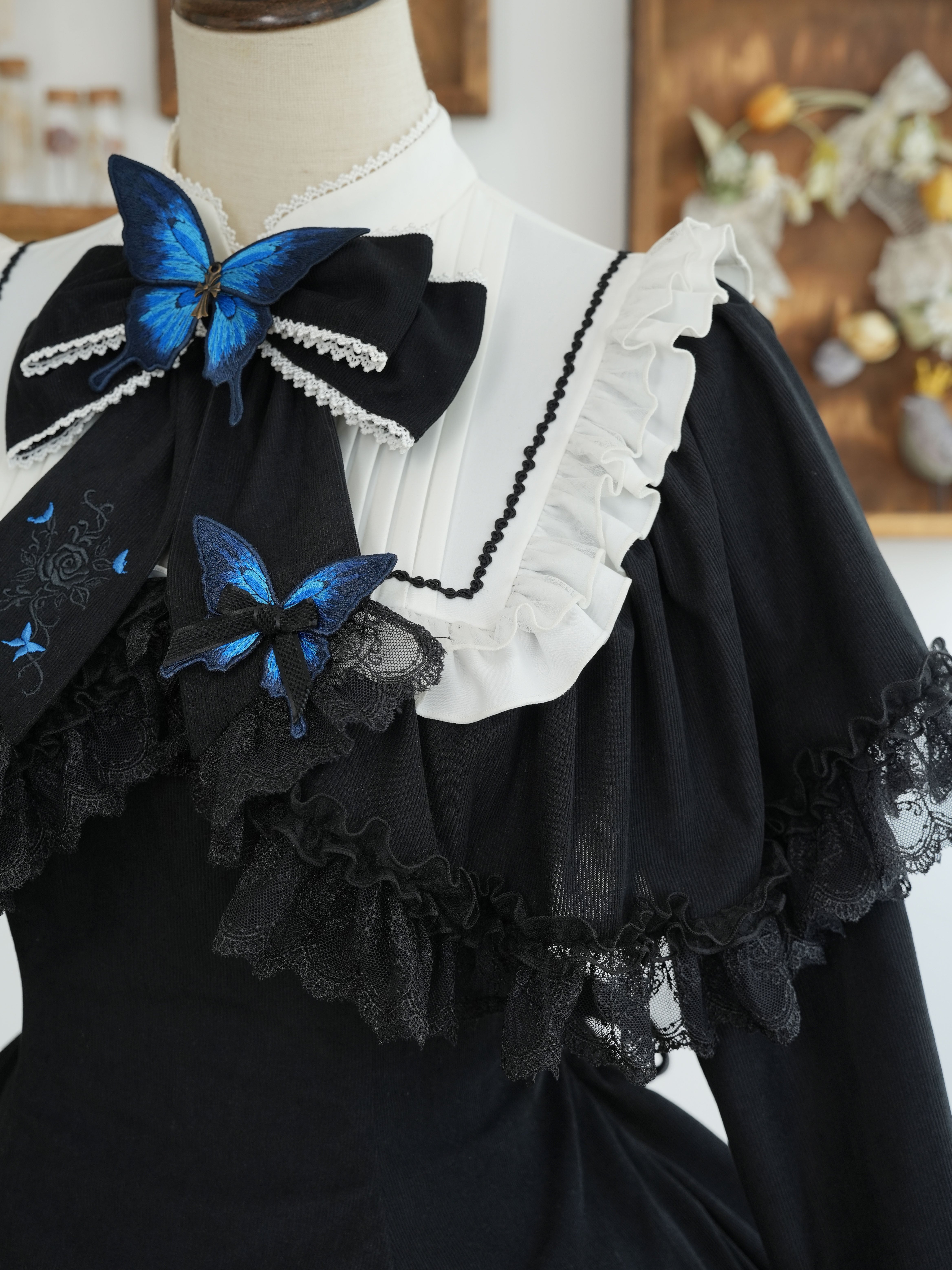 ユリシスファンタジー ケープカラーワンピース | HoshibakoWorks