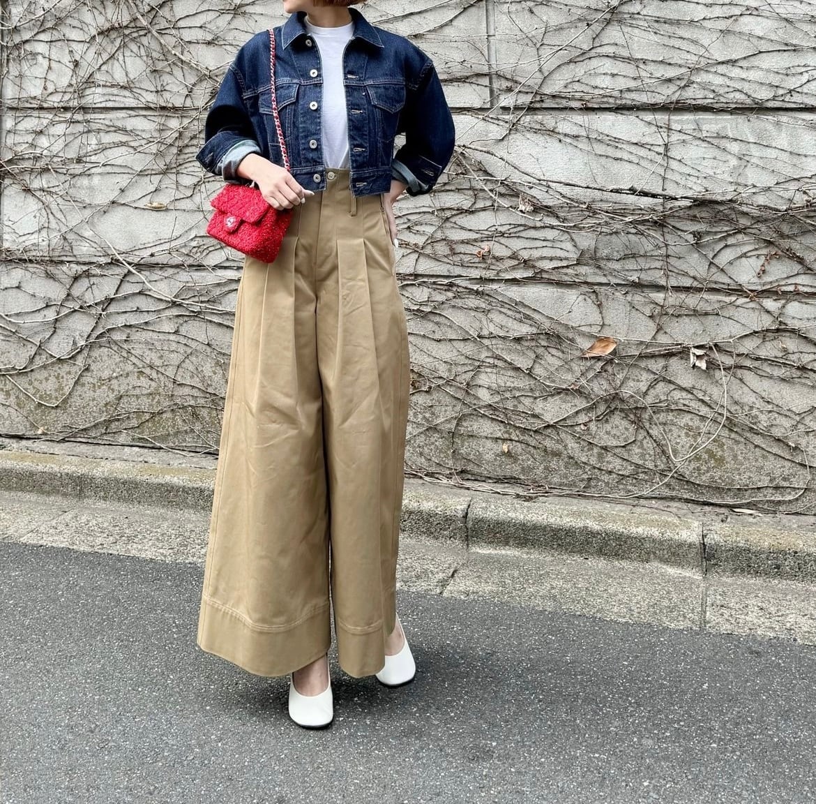 チノワイドパンツ Eric ベージュ | Cygne