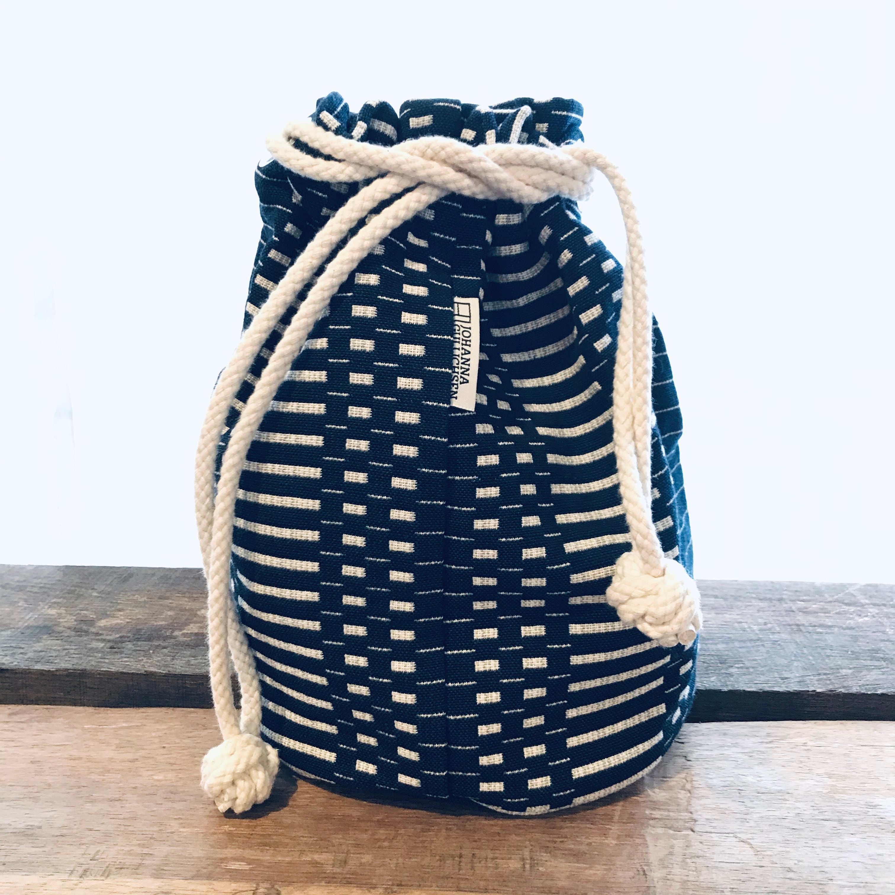 JOHANNA GULLICHSEN（ヨハンナ グリクセン）テトラバッグ | cue!