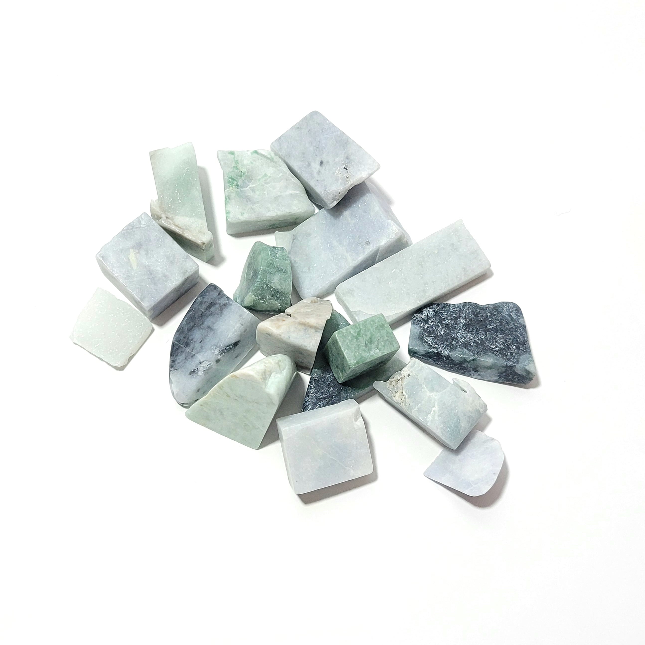 糸魚川翡翠:端材原石 BG0104 | 糸魚川翡翠工芸家 赤羽可行BASE