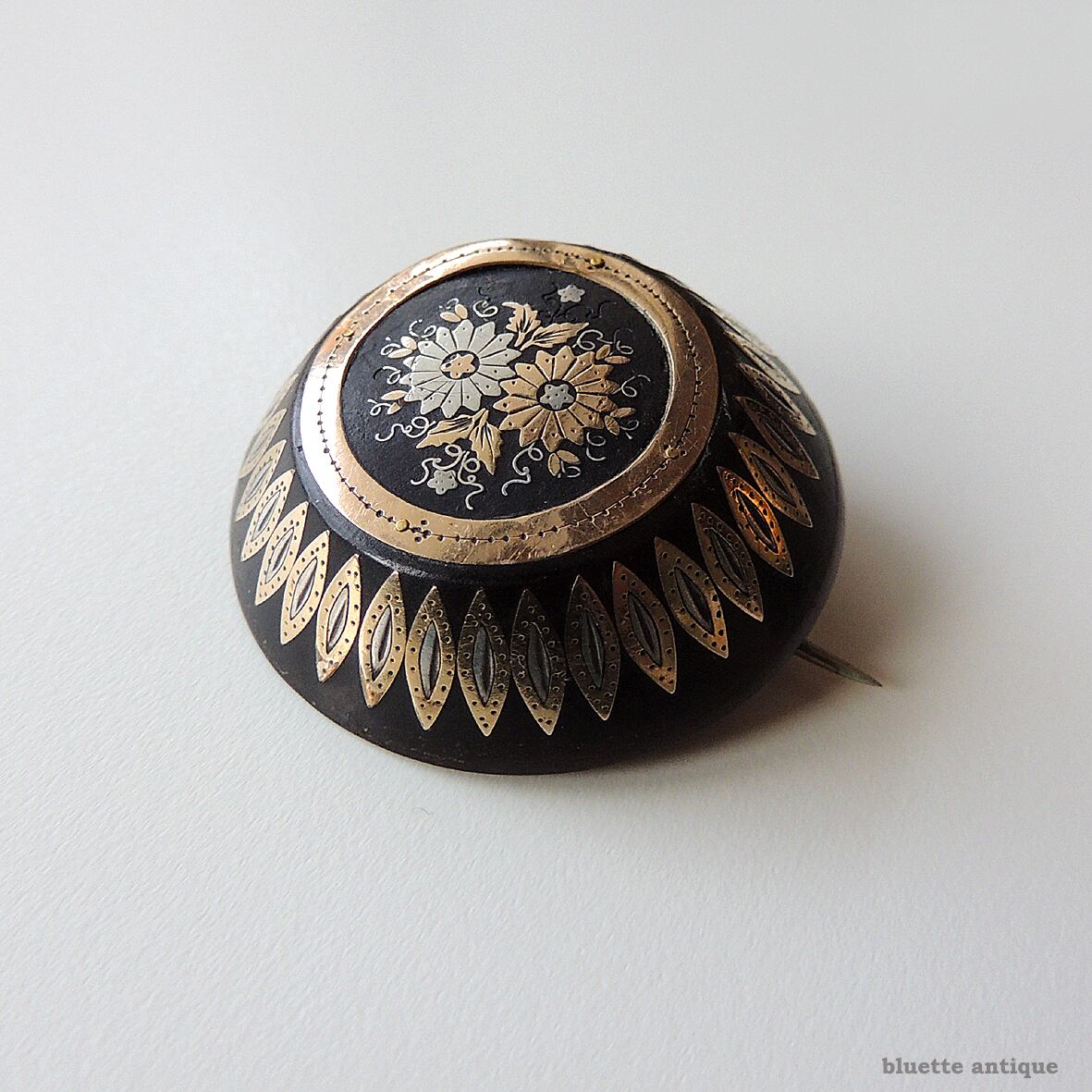 アンティークジュエリー ピクウェ ブローチ 【マーガレット