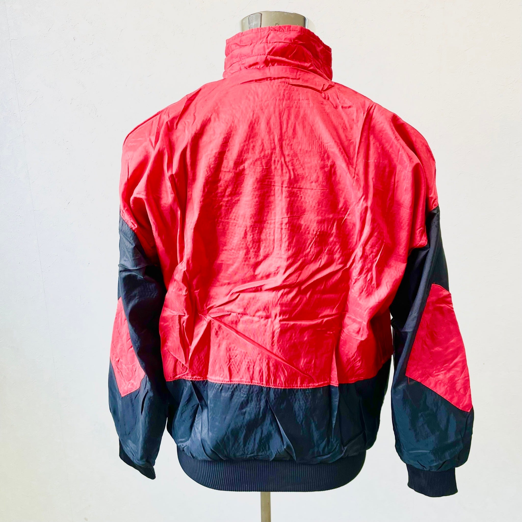 常田大希さん着用】アディダス ナイロンジャケット 刺繡ロゴ 万国旗