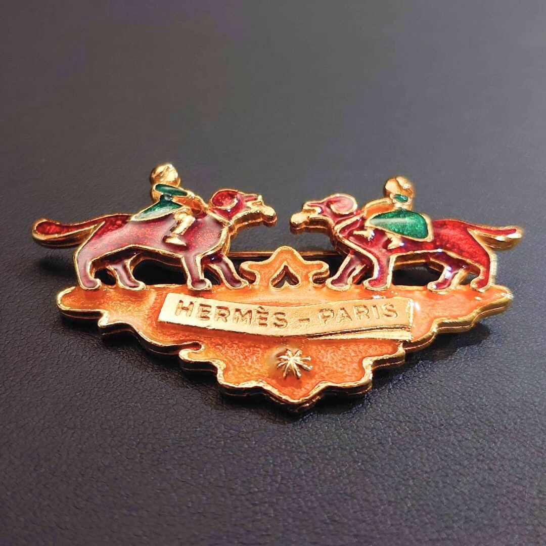 HERMES エルメス 七宝焼 ブローチ 犬と少女 女の子 男の子 犬