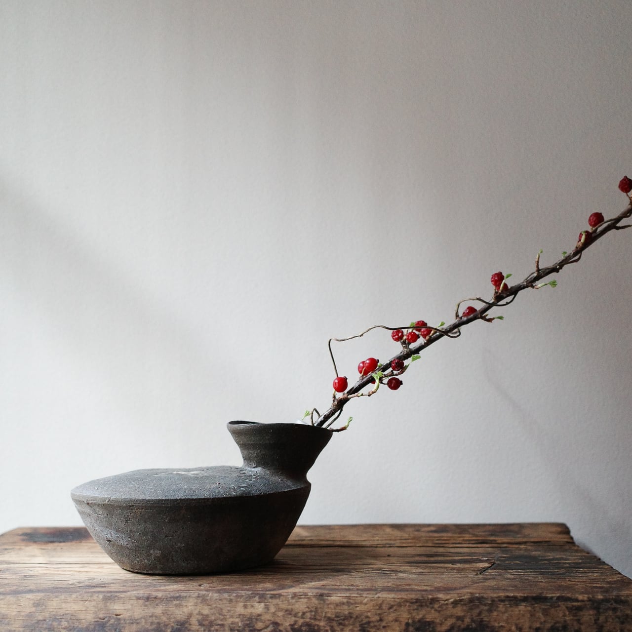 須恵器平瓶（古墳〜奈良時代） | 花と休息「wakamatsu」