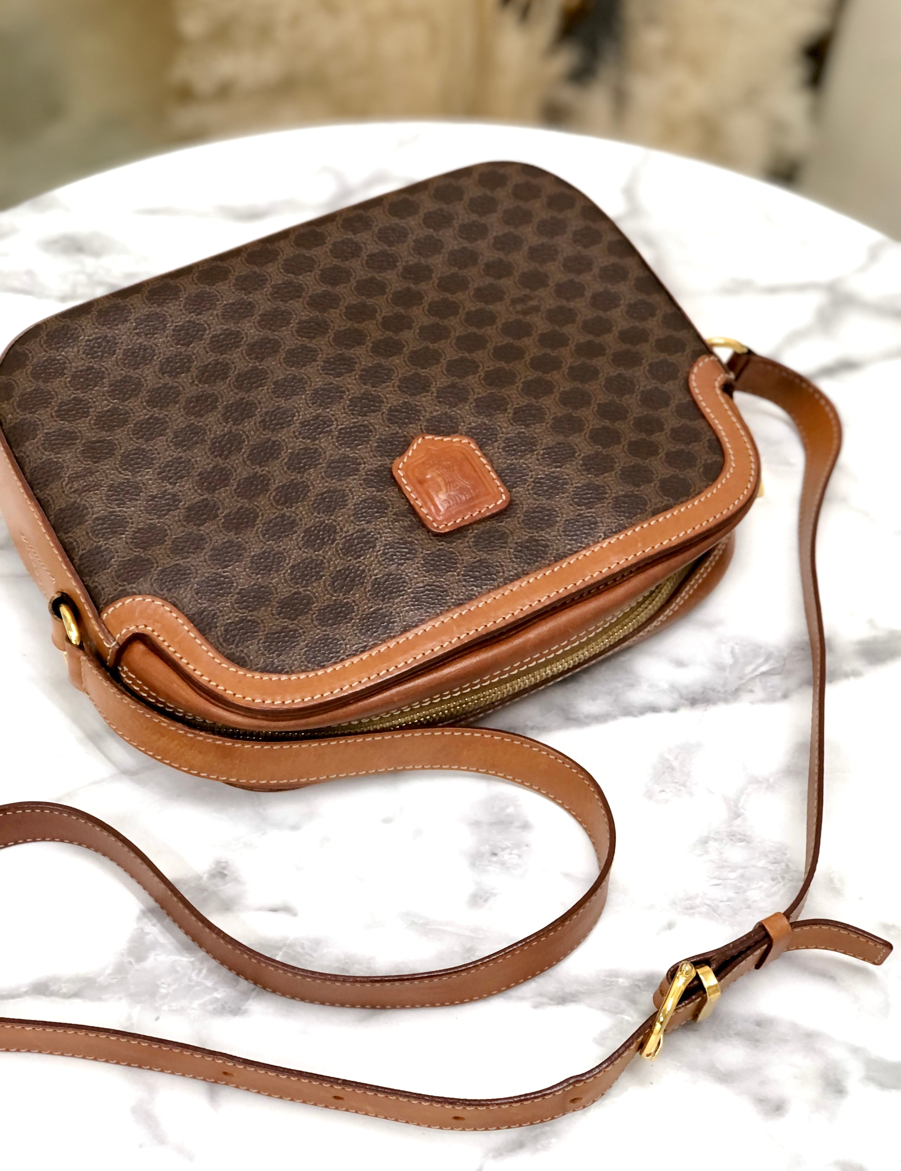 良品】 CELINE セリーヌ ショルダーバッグ ブラウン オールド 【公式通販】