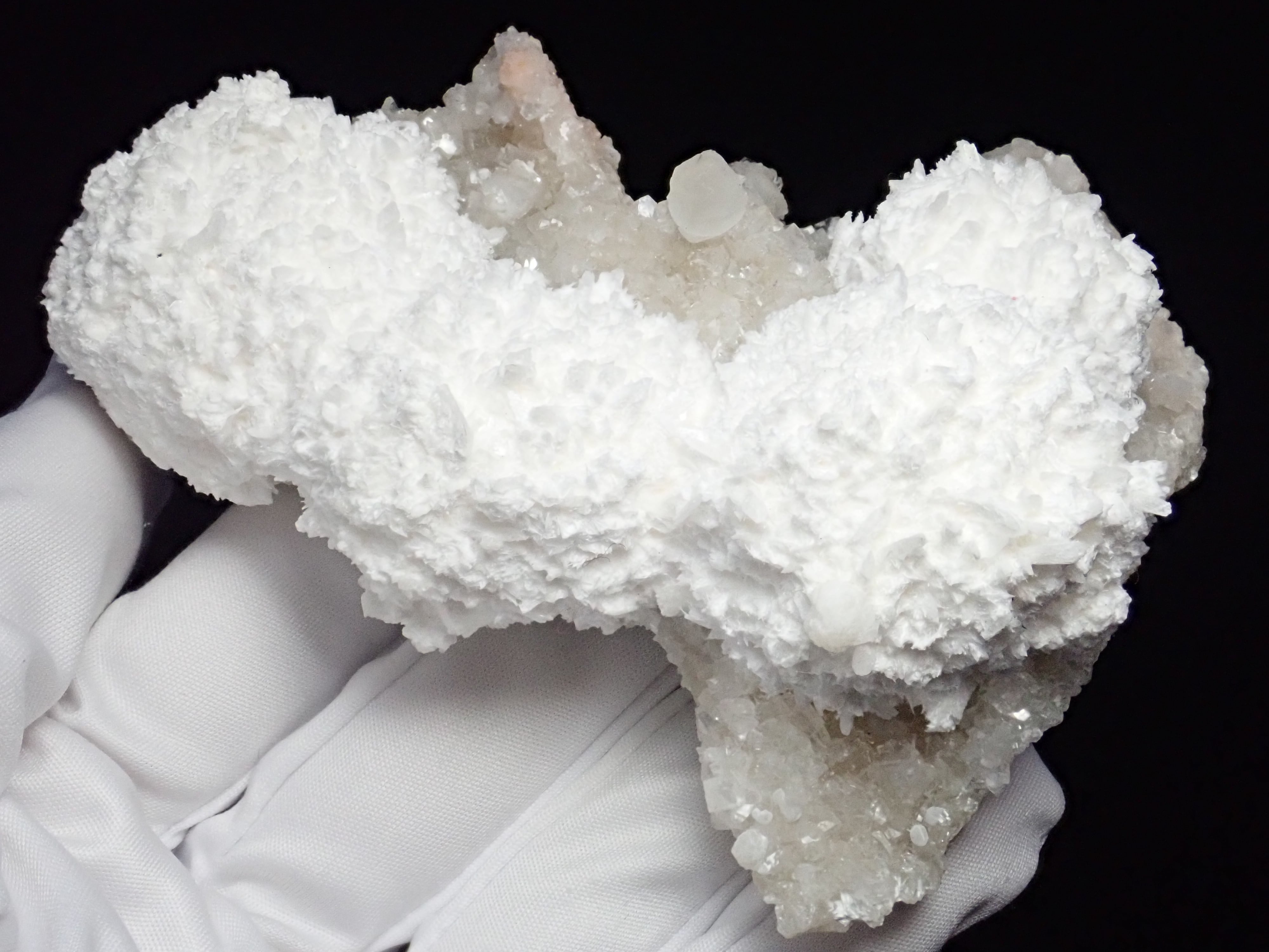 モルデナイト・カルサイト 結晶原石 インド R614A/me | MineralQuest