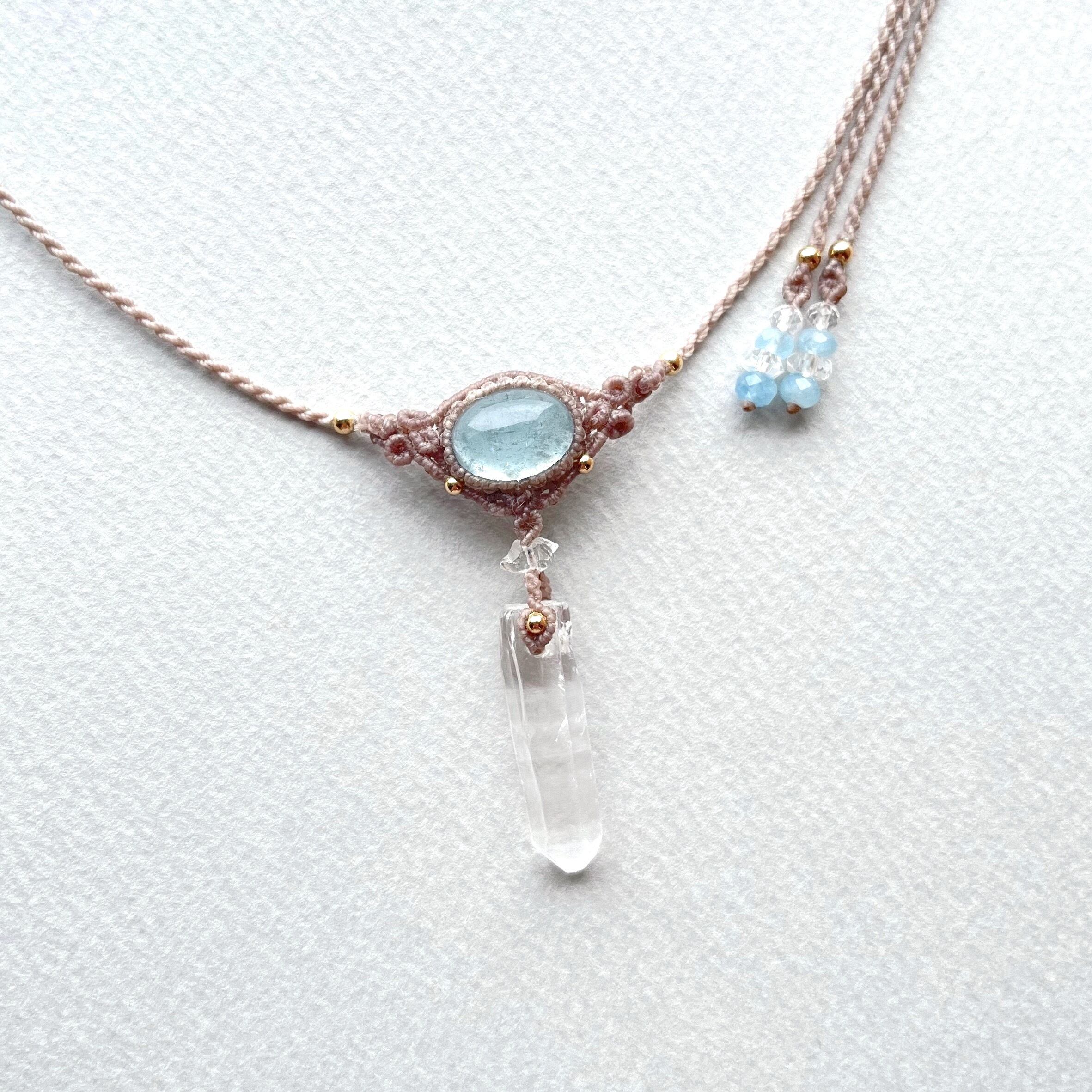 ヒマラヤ産クリスタル+アクアマリンのマクラメ編み 天然石ネックレス
