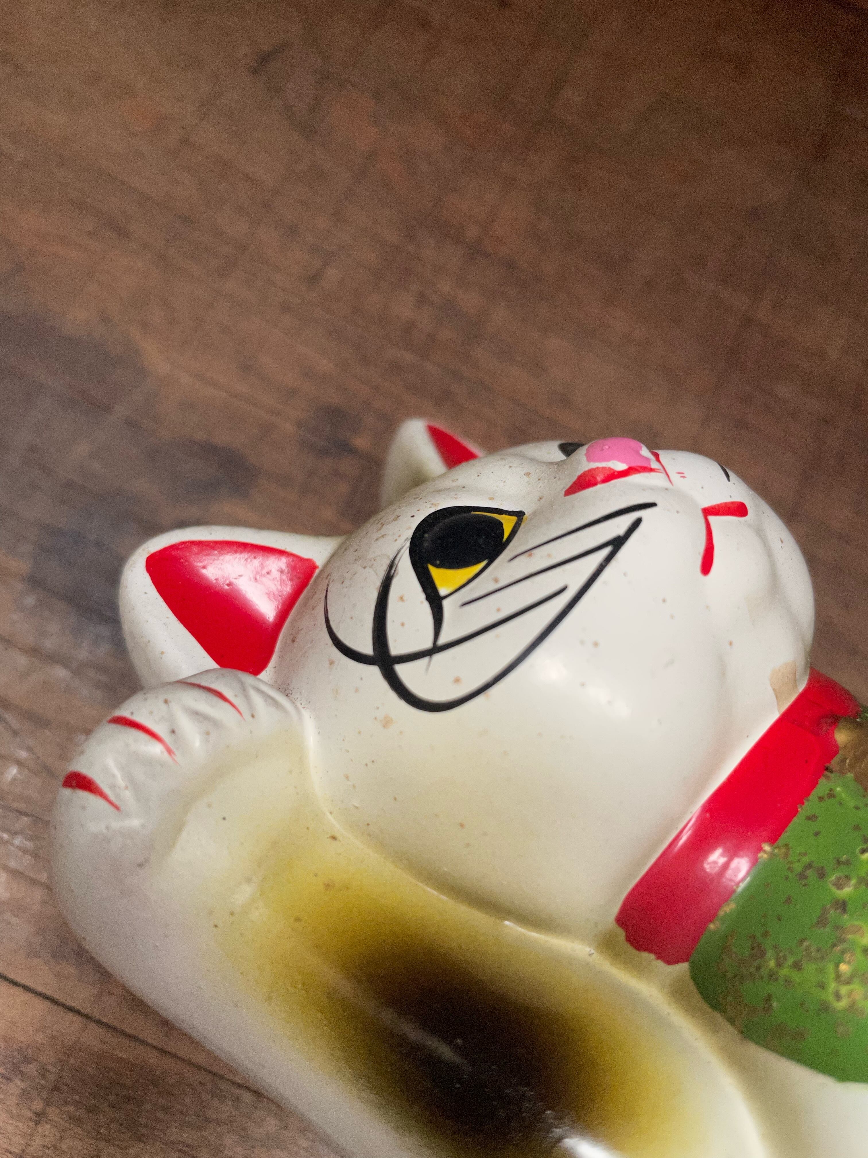 アンティーク手描きの瞳やふっくらとしたお顔が美しい招き猫 90年代