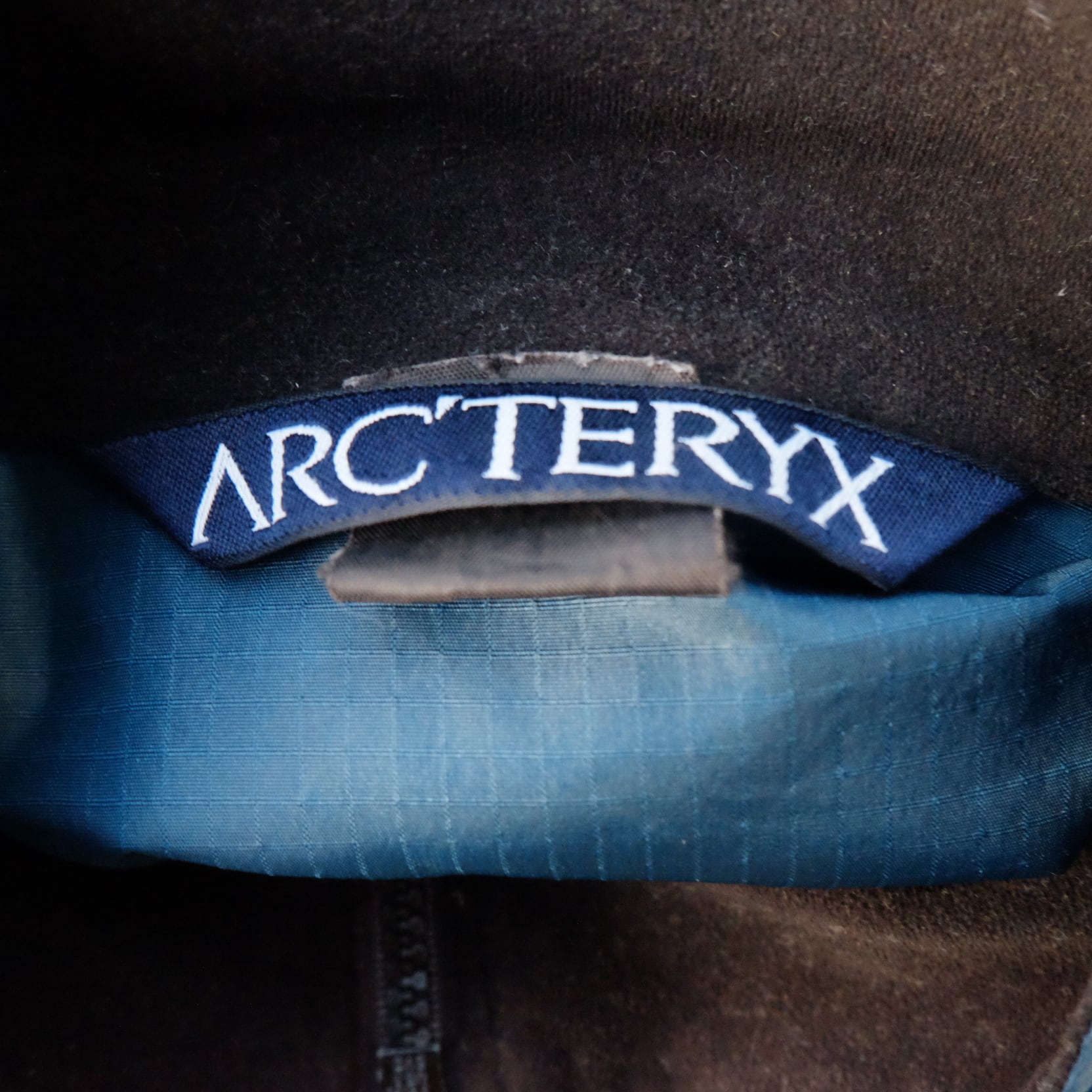 ARC'TERYX TAU Light Jacket | adamsmith