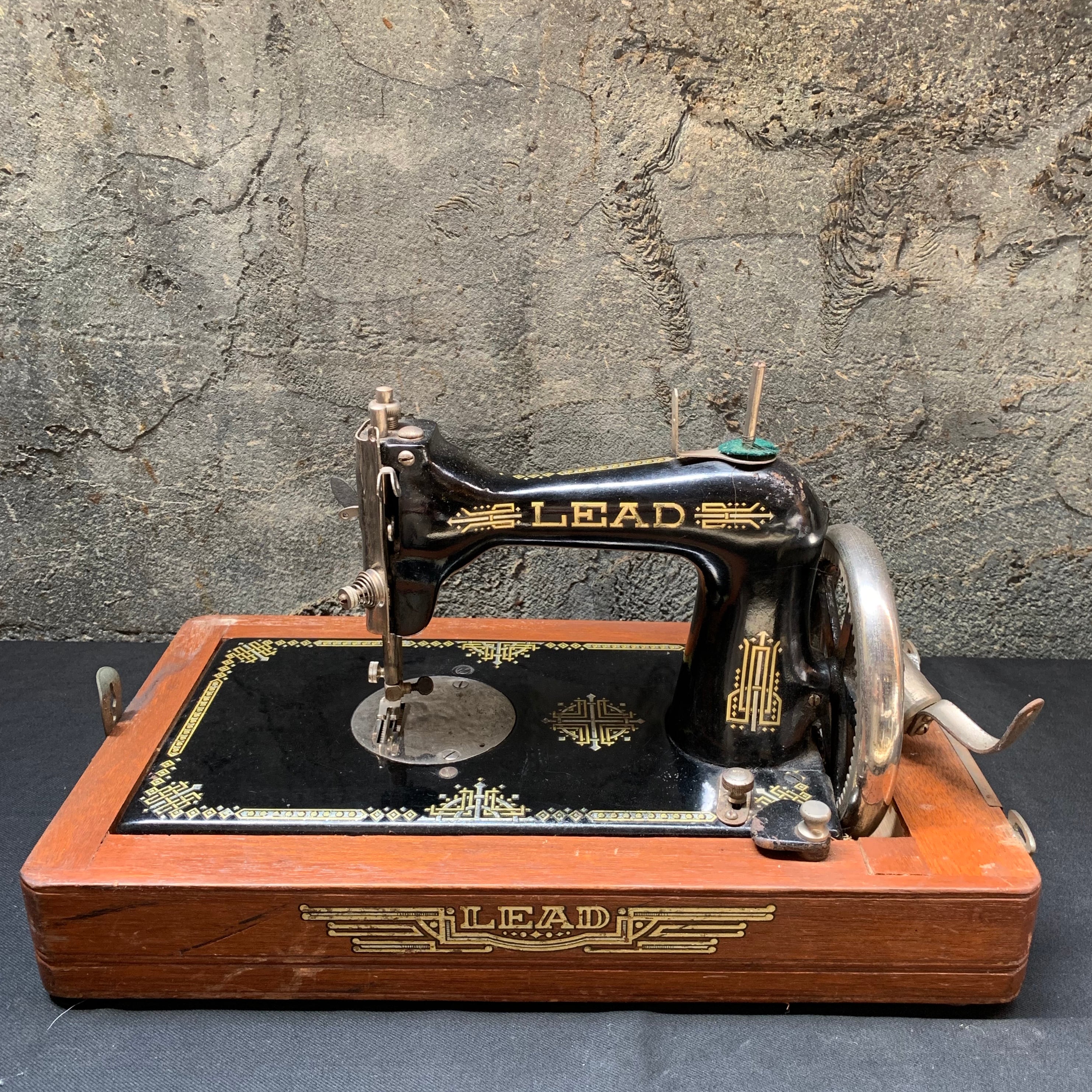 Japan Vintage 卓上 ミシン LEAD アンティーク 手回し式 木製カバー付