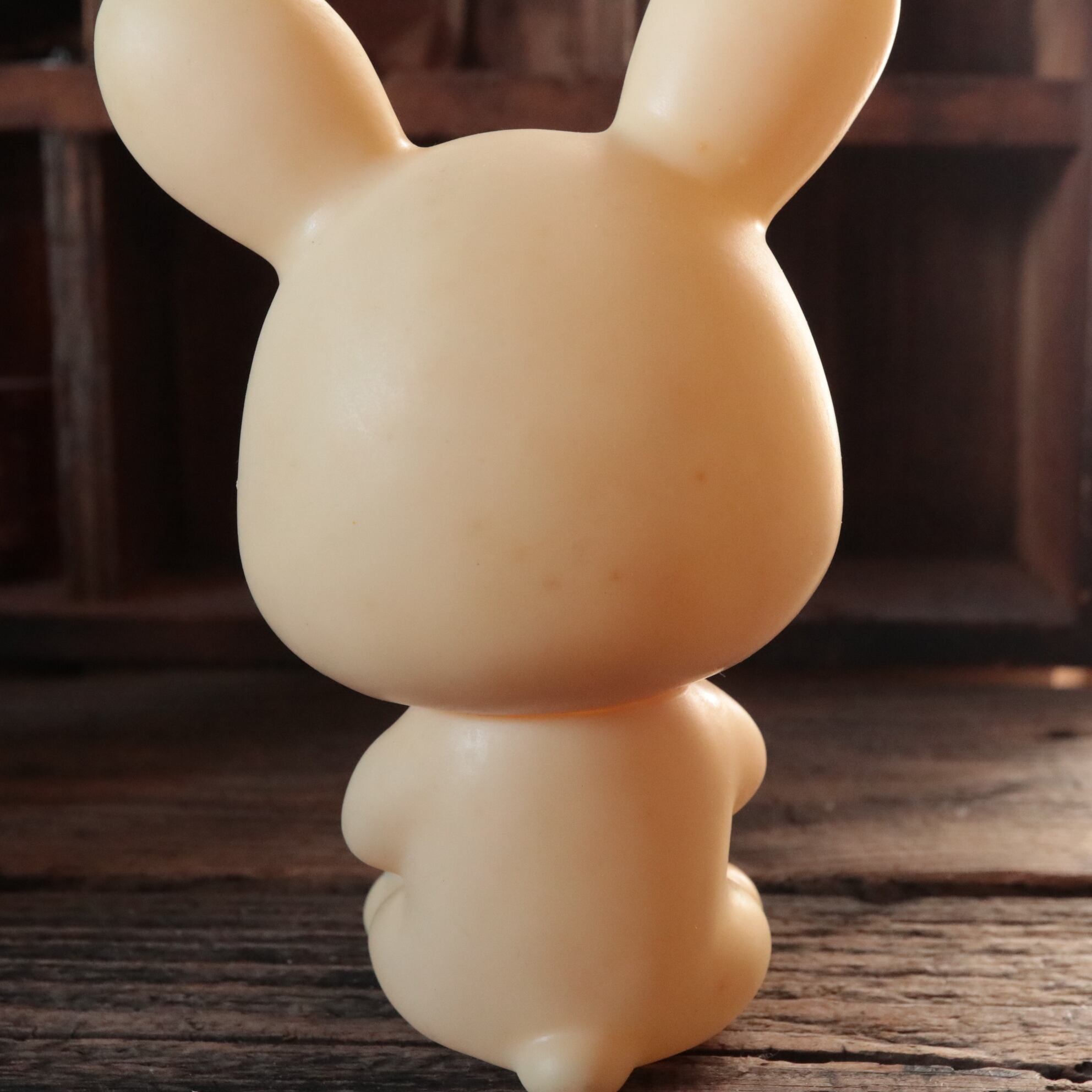目がキラキラなうさぎのソフビ | 昭和レトロ雑貨・古道具の通販