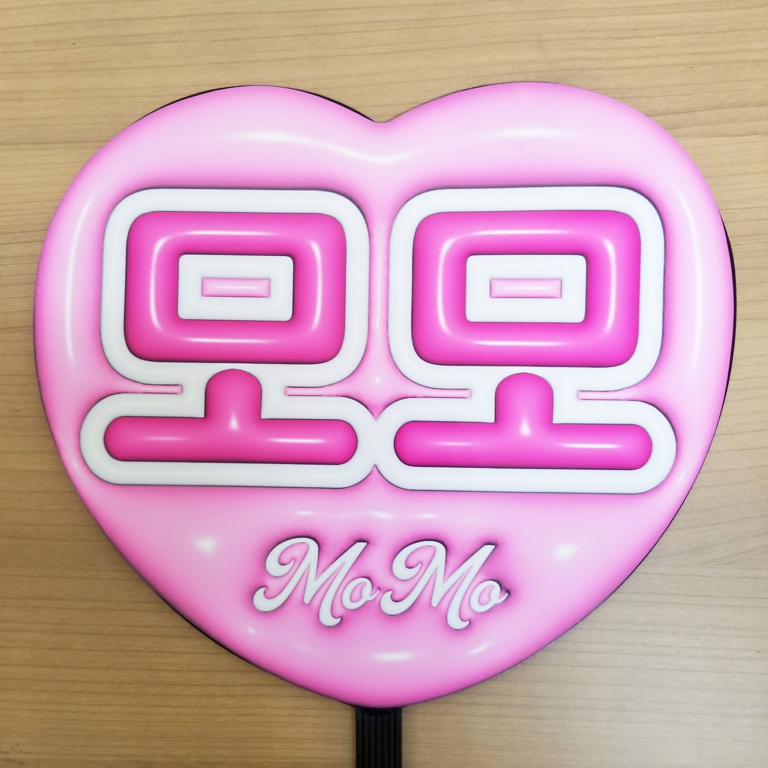 ハート型うちわ文字】모모・モモ①momo 即納 【TWICE】 | うちわもじ