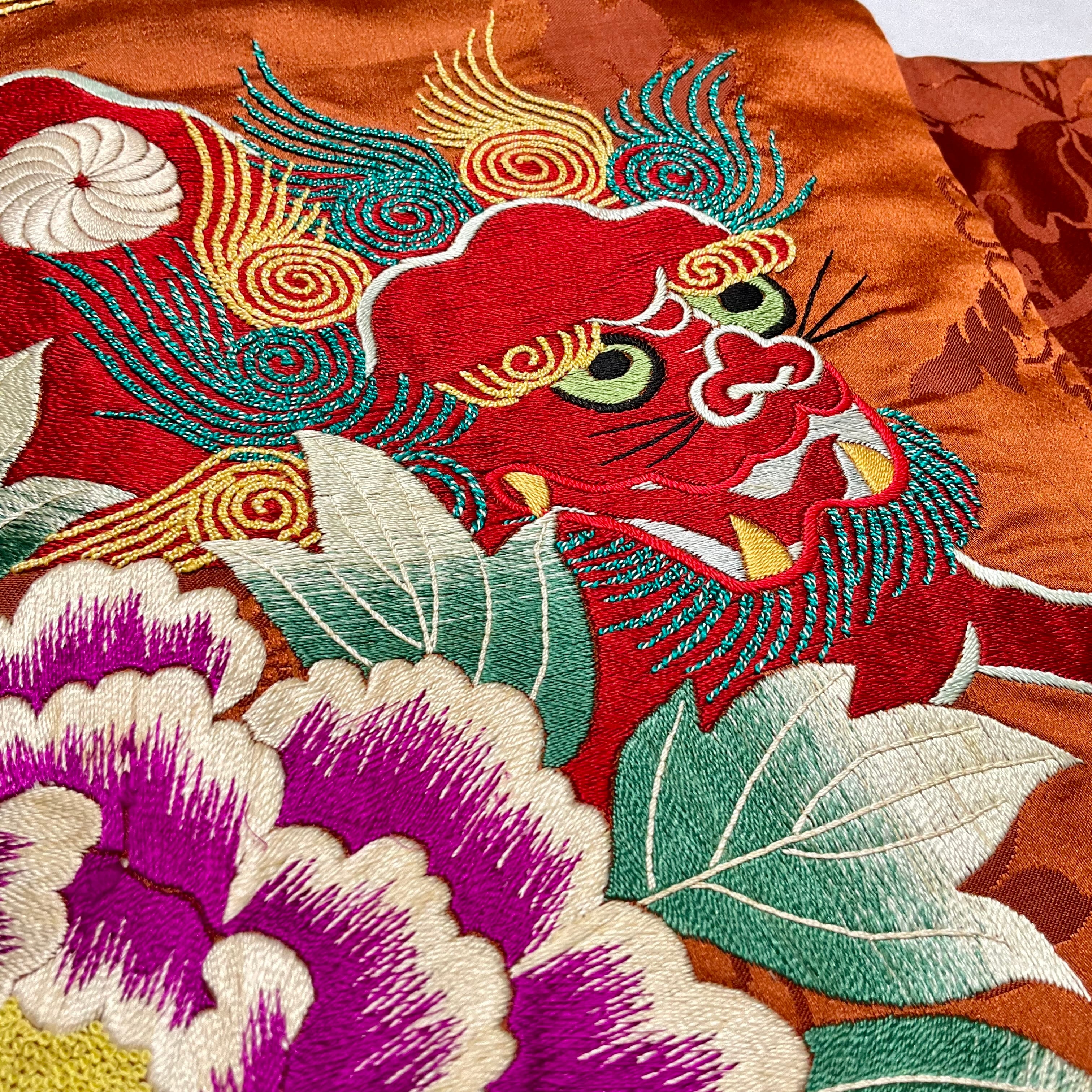 牡丹と獅子＊刺繍帯 唐獅子 ボタン 茶繻子 アンティーク名古屋帯 A464